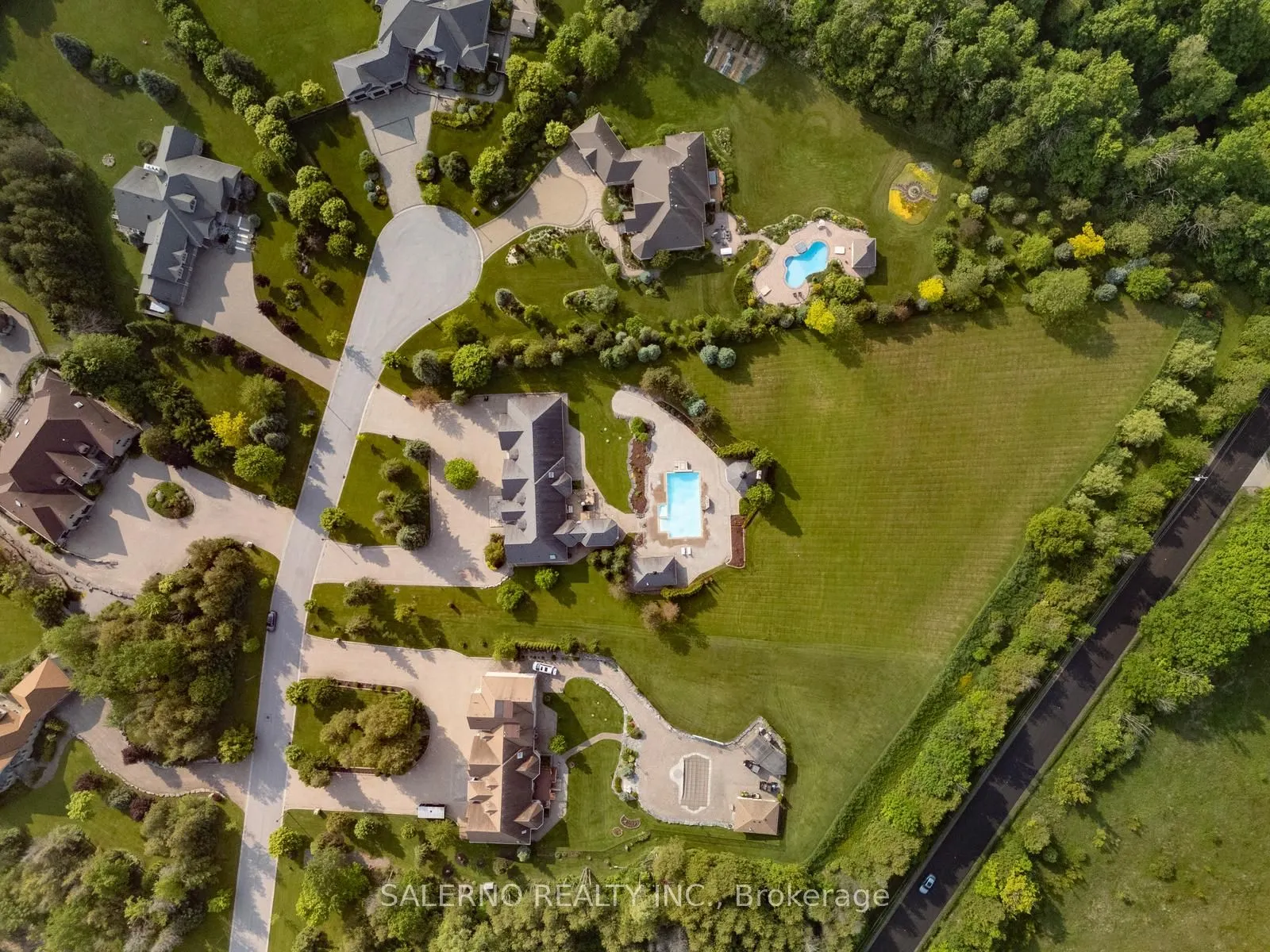 22 Riverstone Court