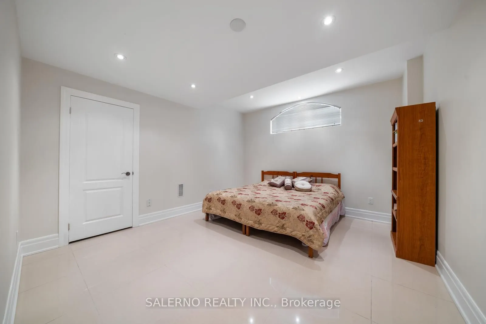 22 Riverstone Court
