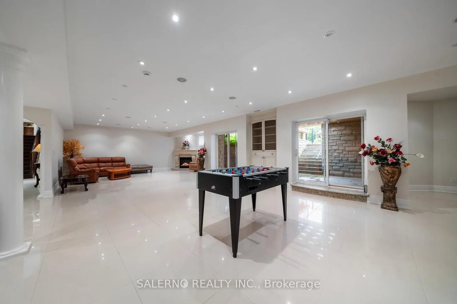 22 Riverstone Court