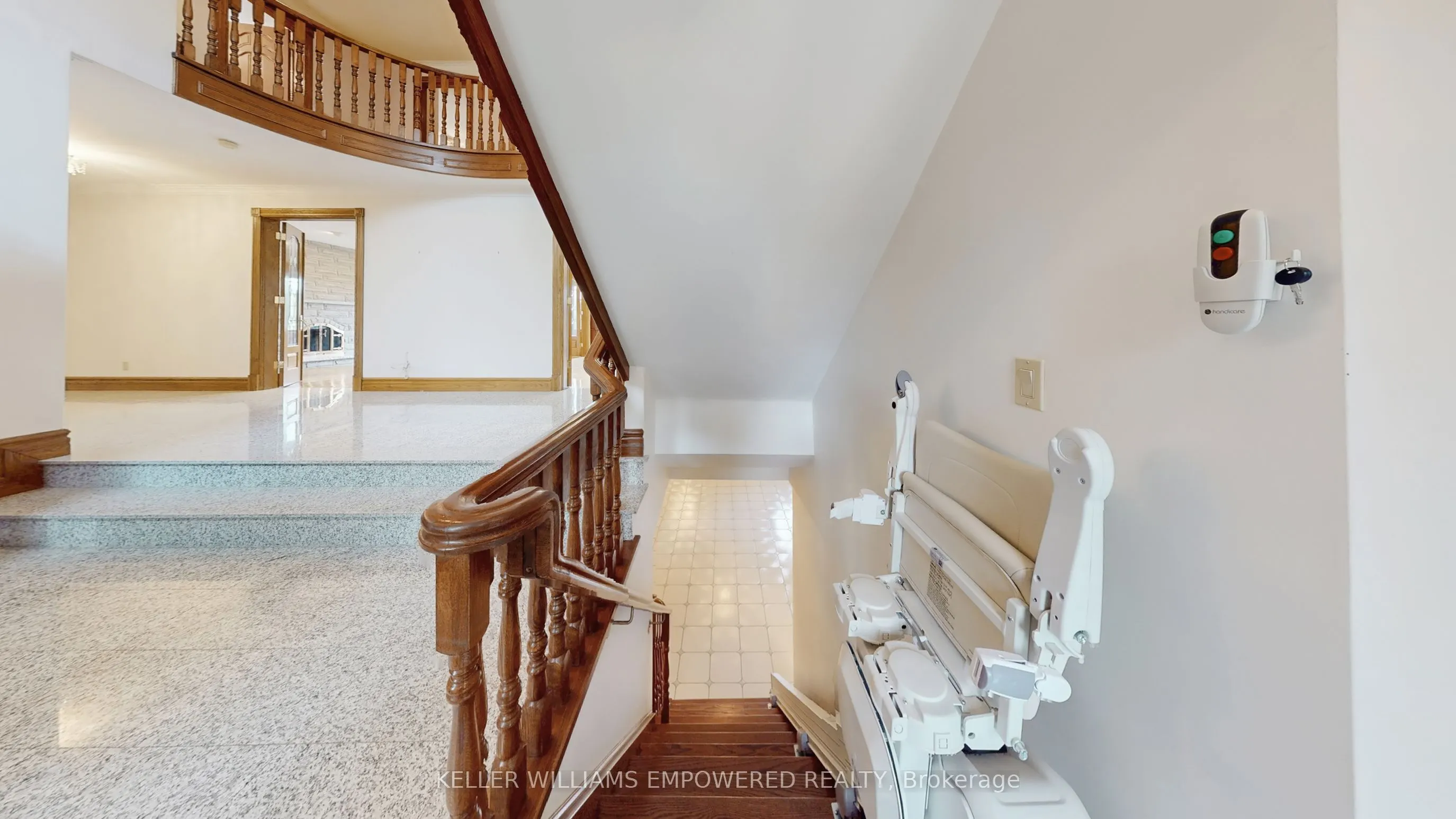 25 Quail Run Boulevard