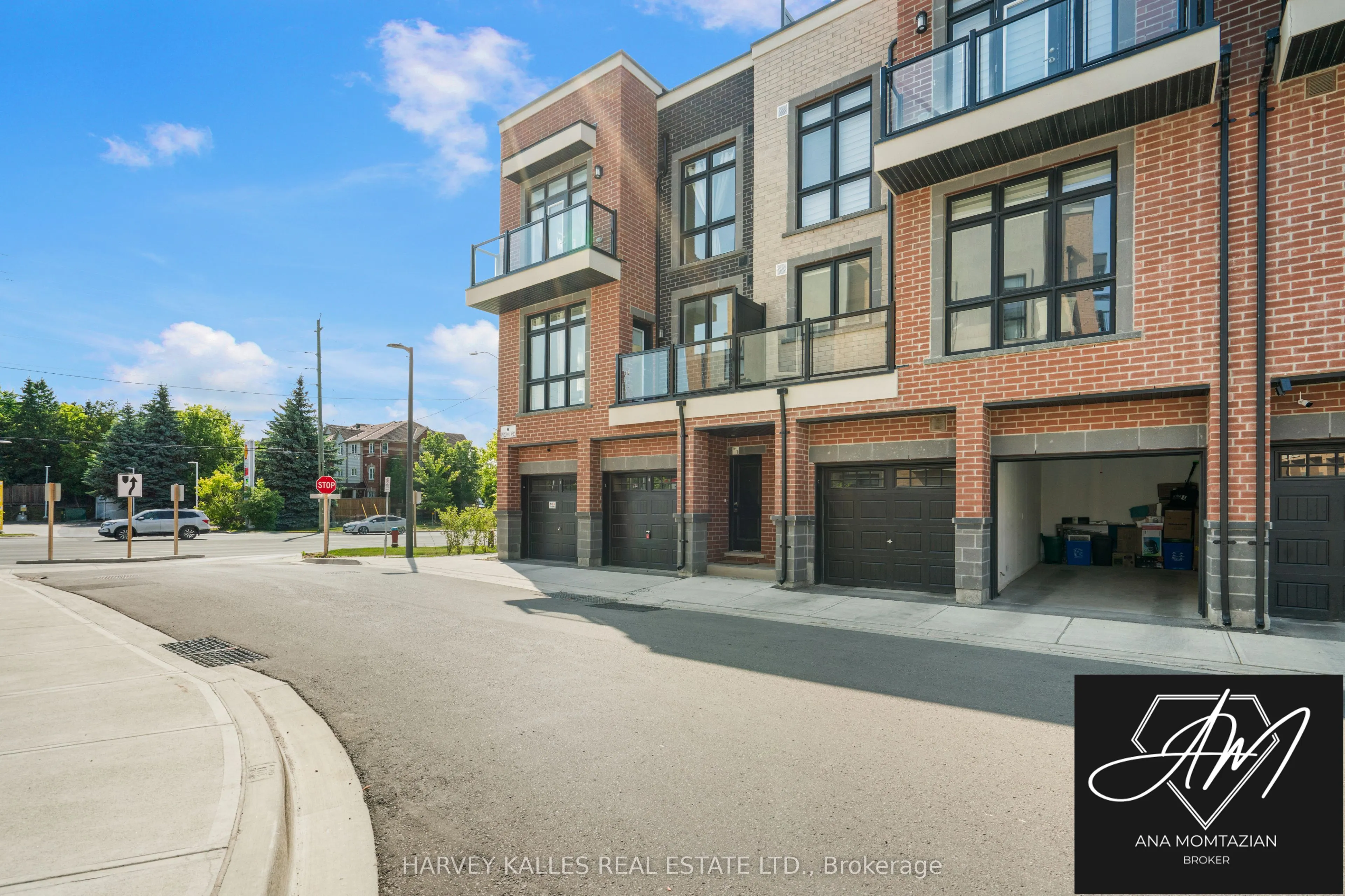 9 Phelps Lane, #270