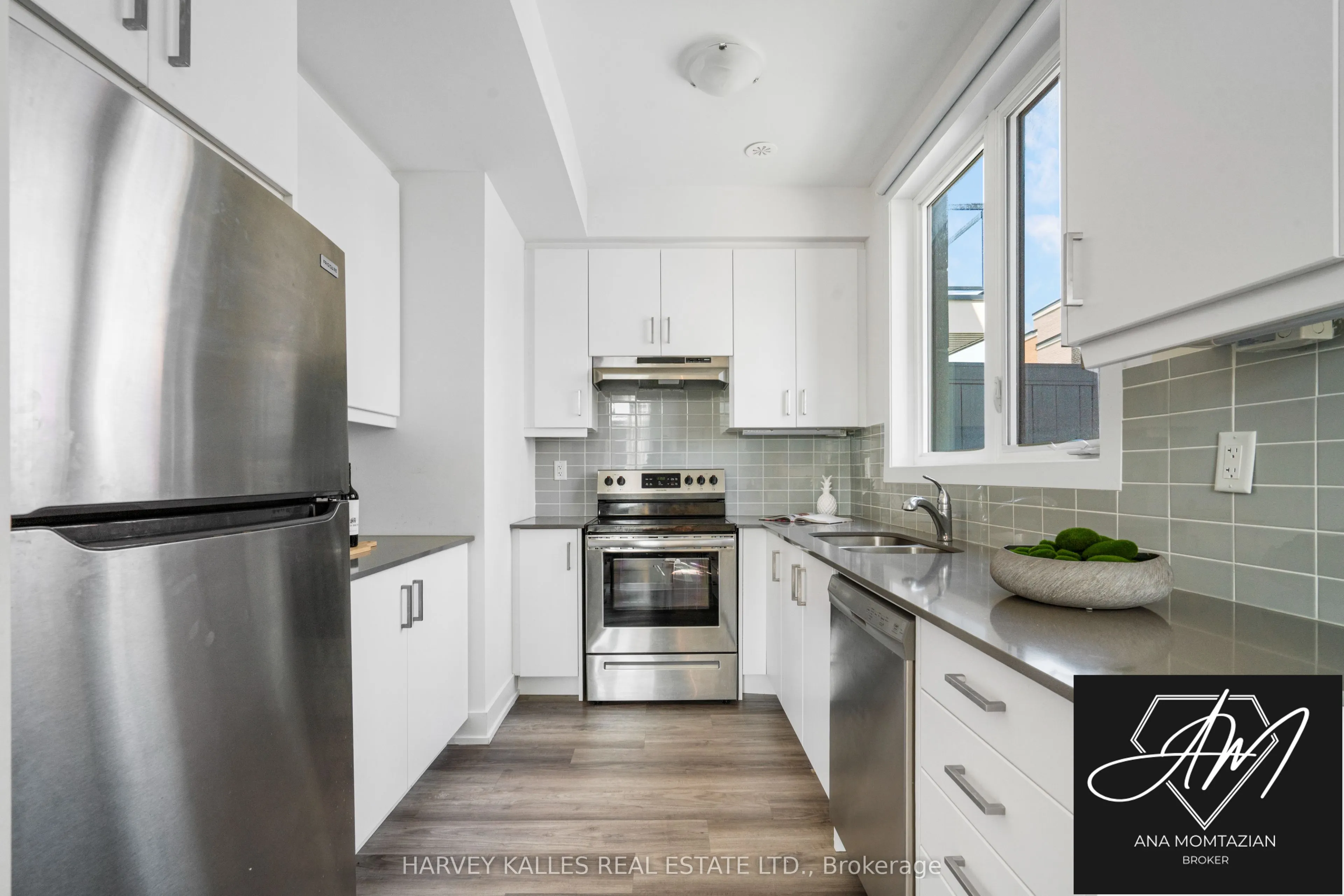 9 Phelps Lane, #270