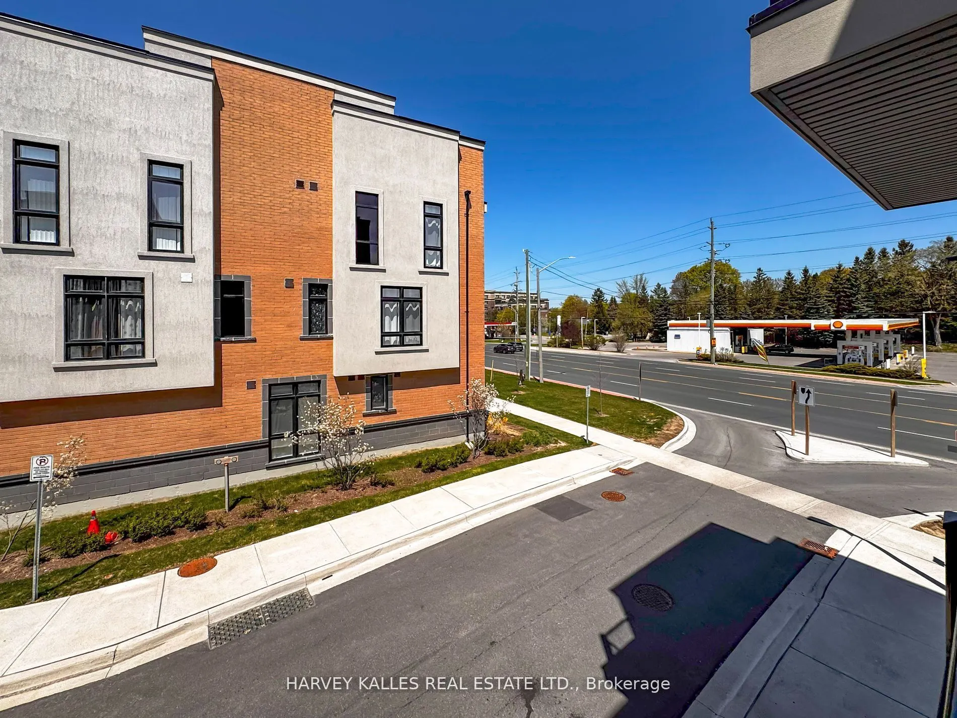 9 Phelps Lane, #270