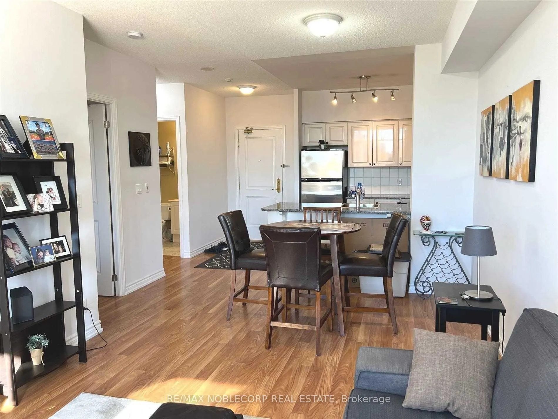 9225 Jane Street, #302