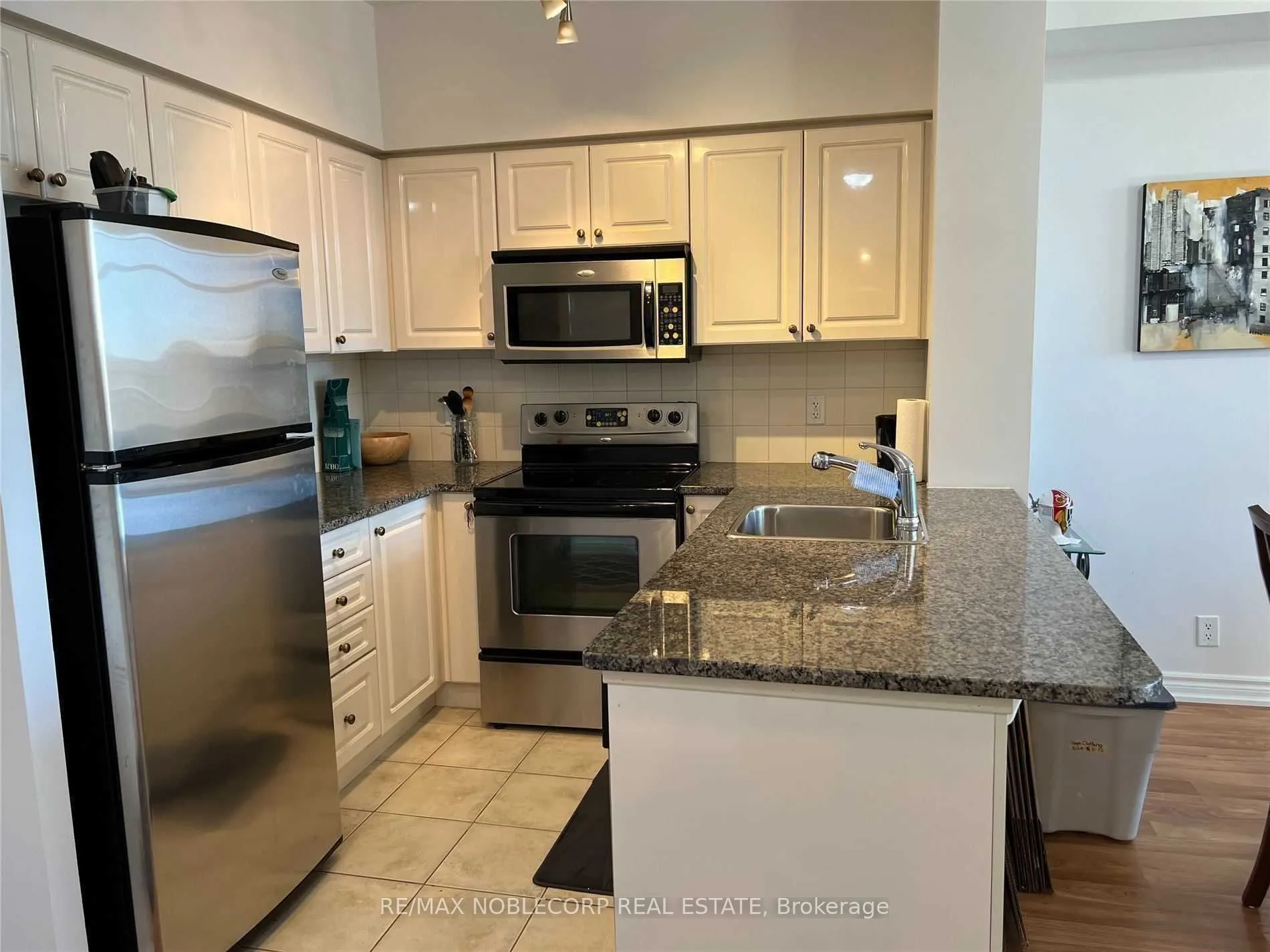 9225 Jane Street, #302