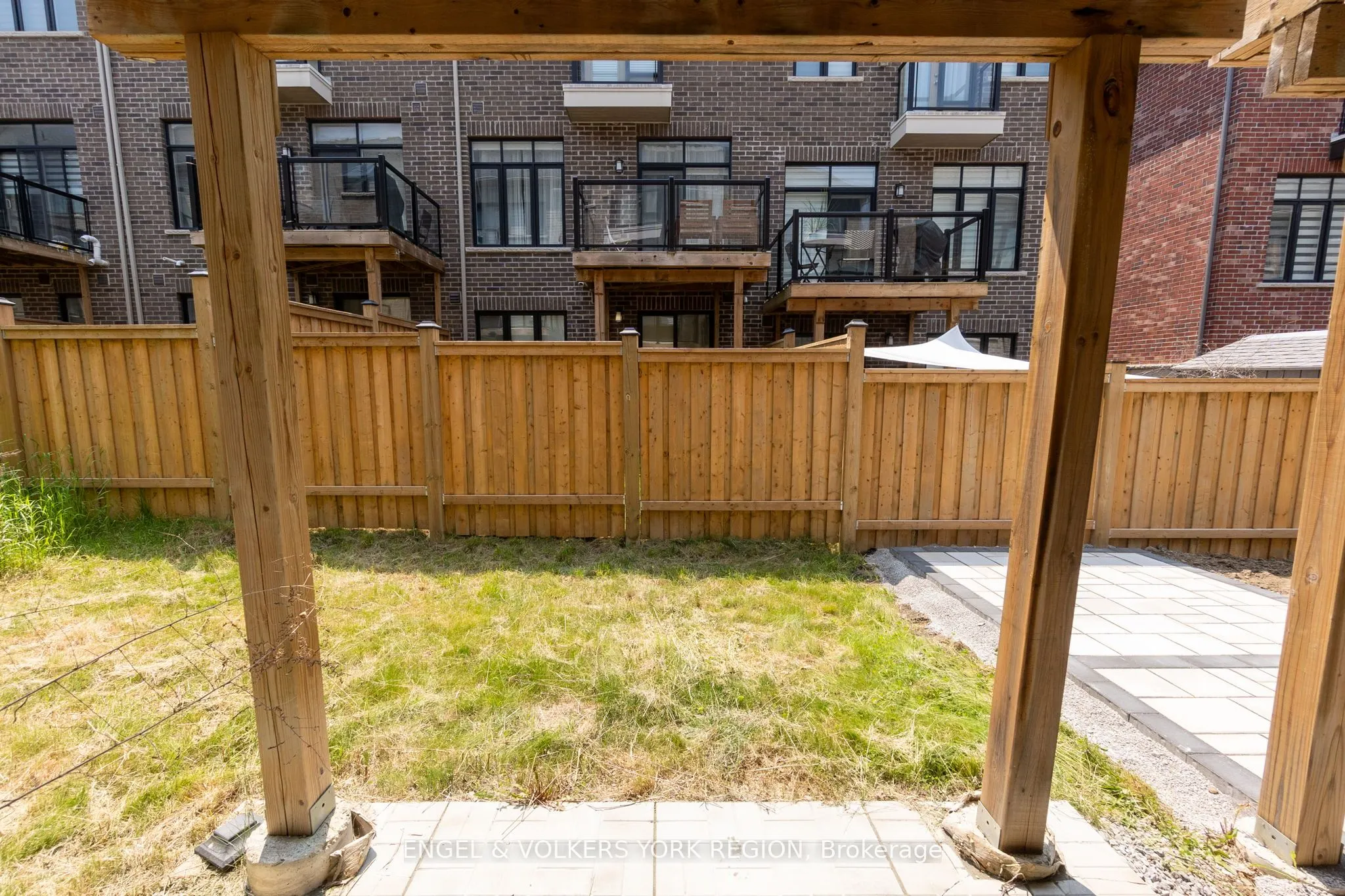 29 Nardini Ln