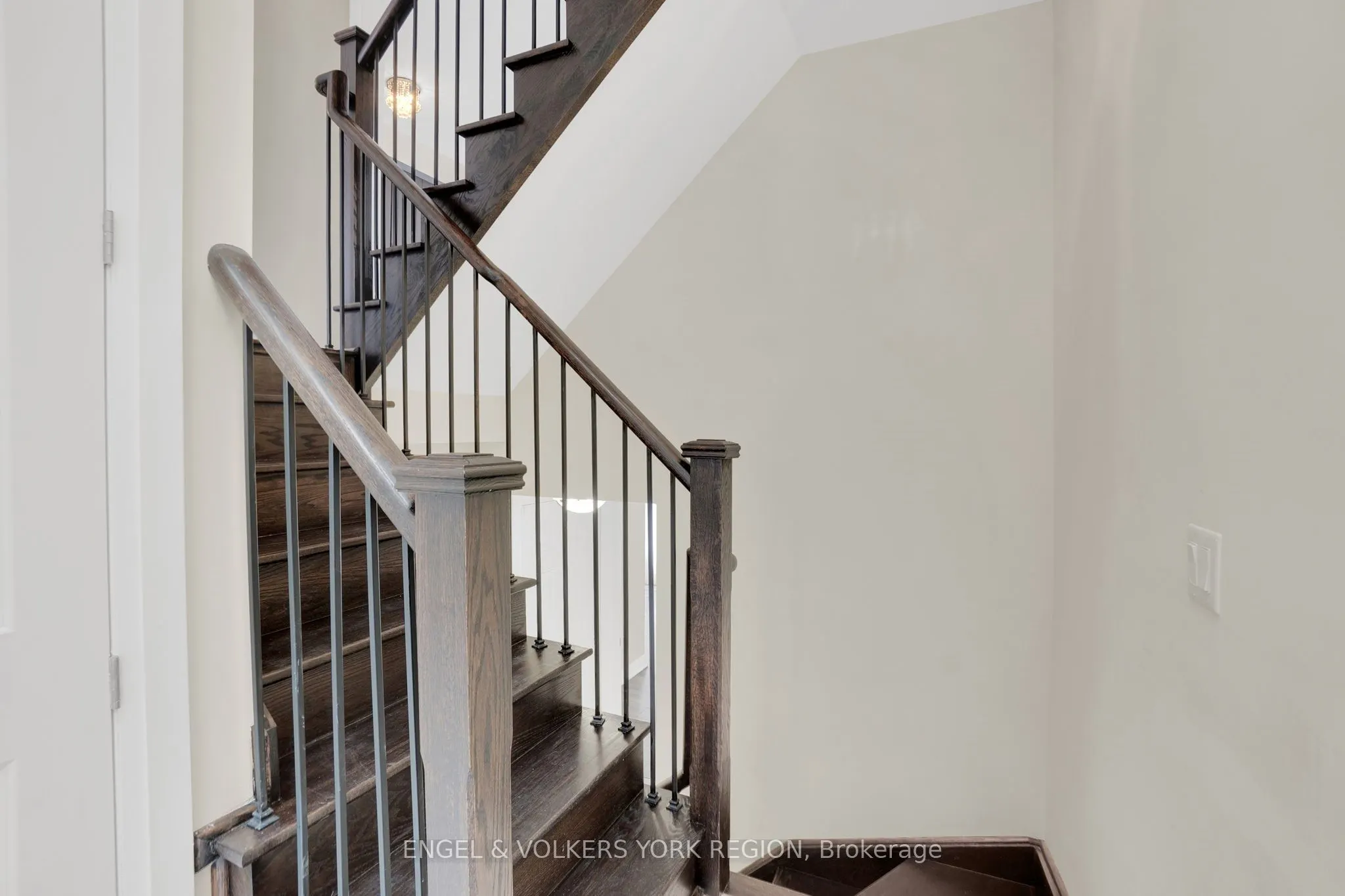 29 Nardini Ln