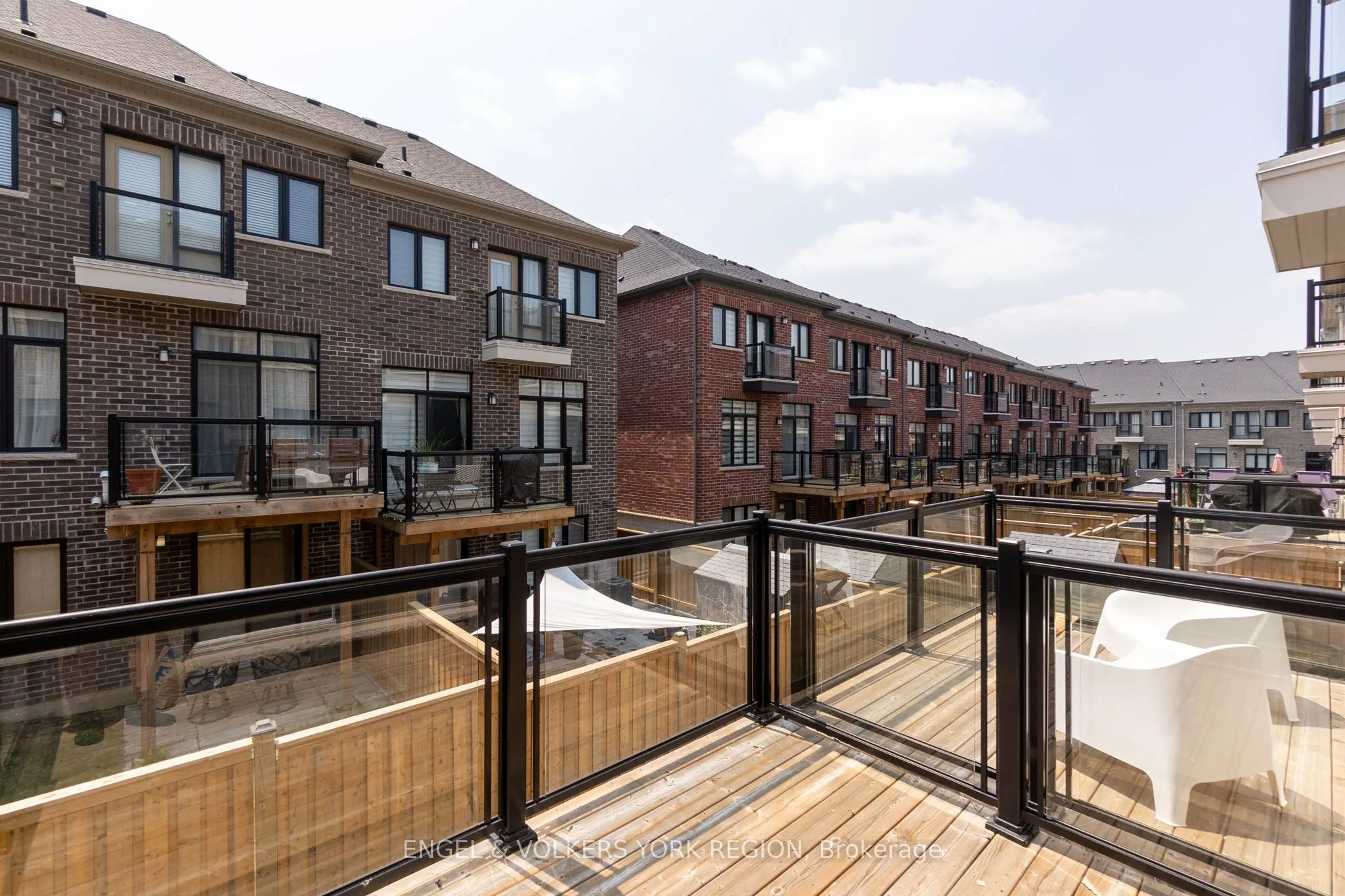 29 Nardini Ln