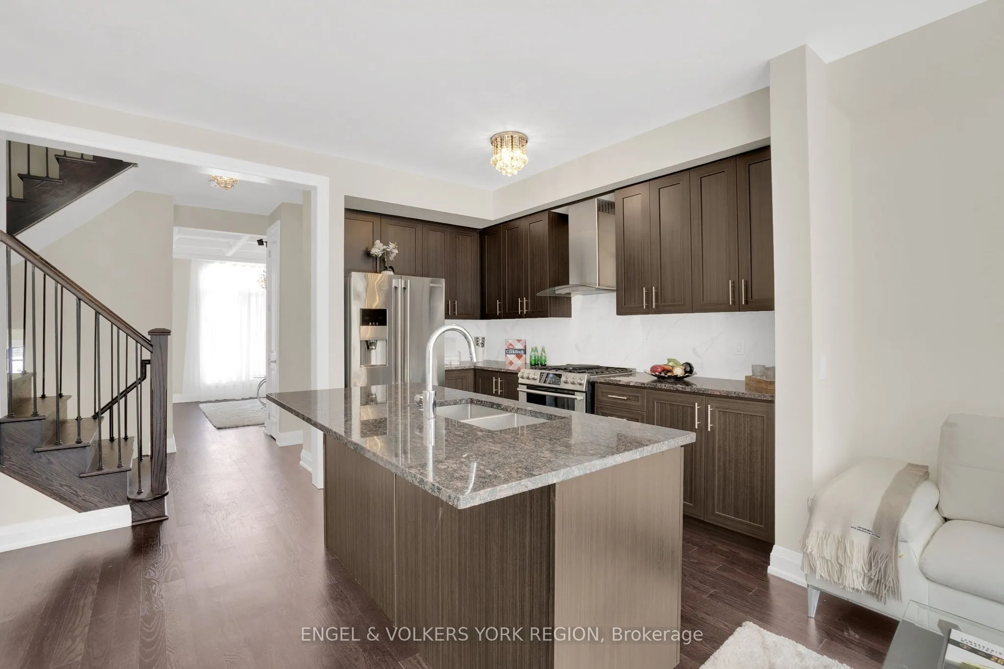 29 Nardini Ln