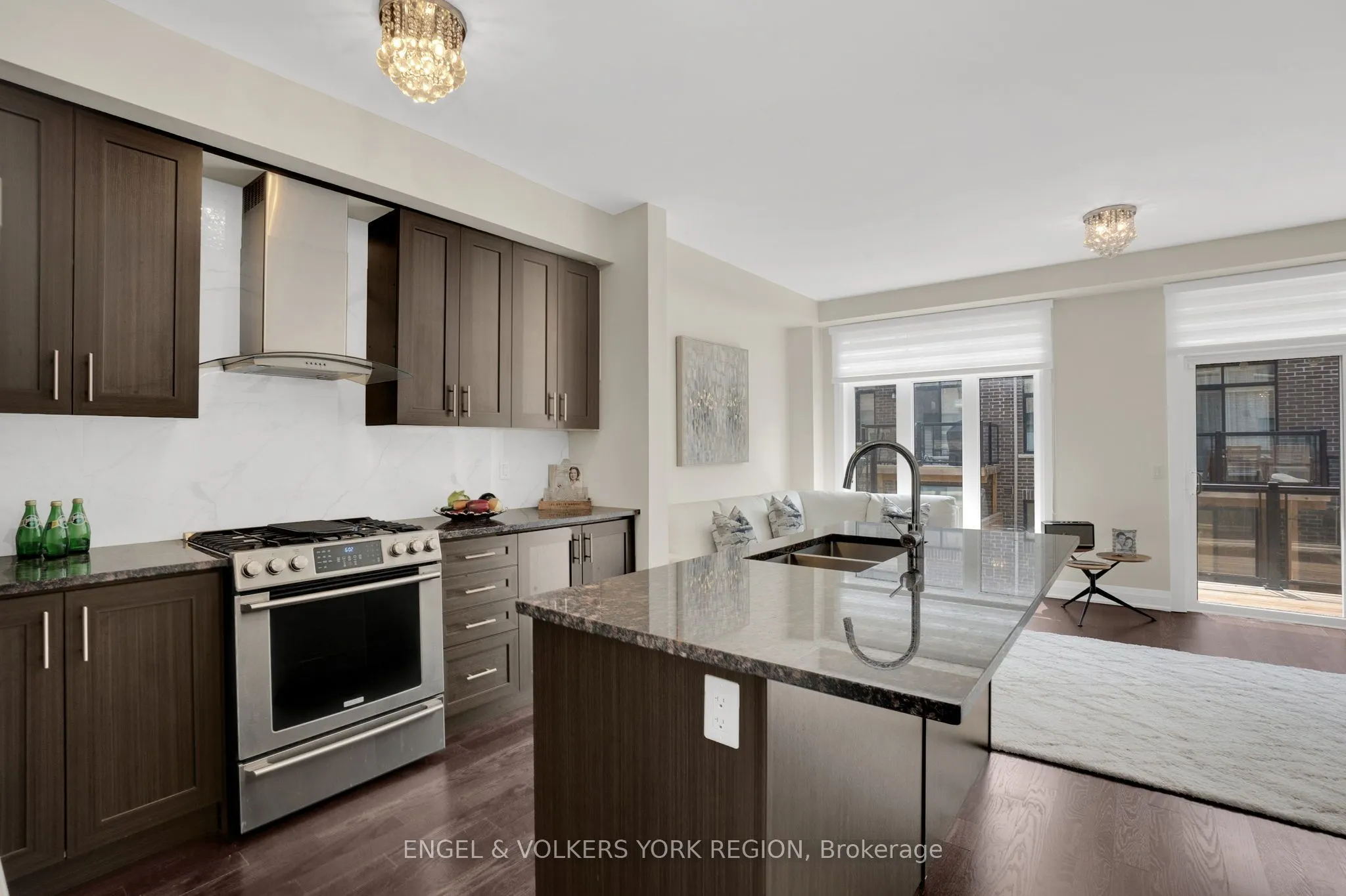 29 Nardini Ln