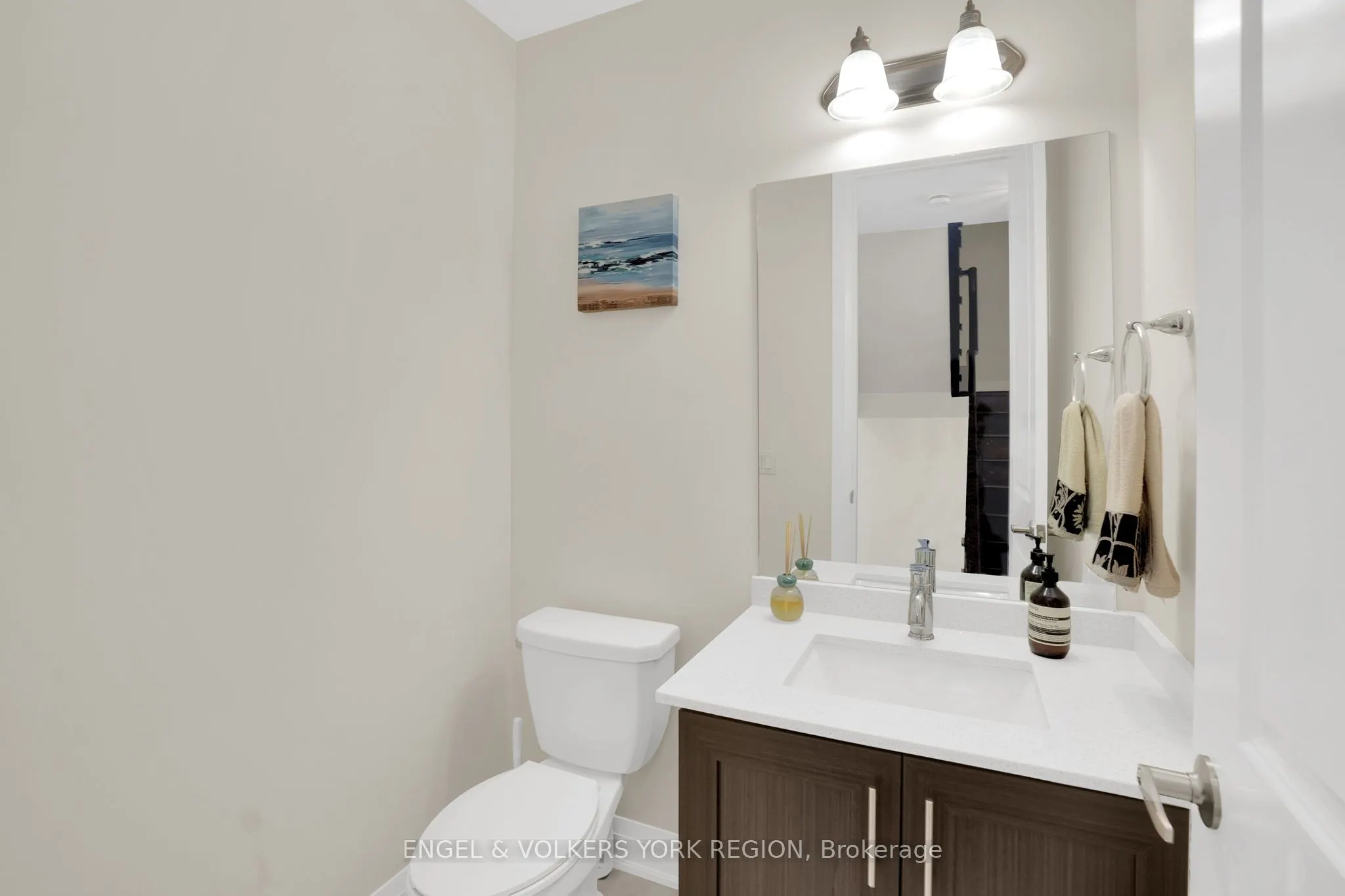 29 Nardini Ln