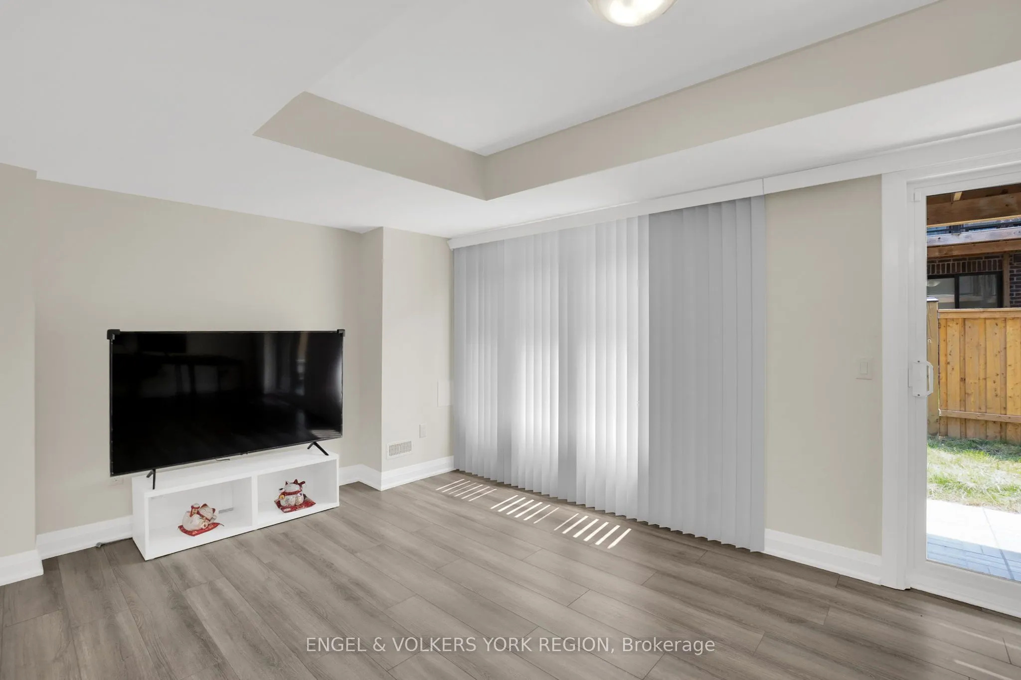 29 Nardini Ln