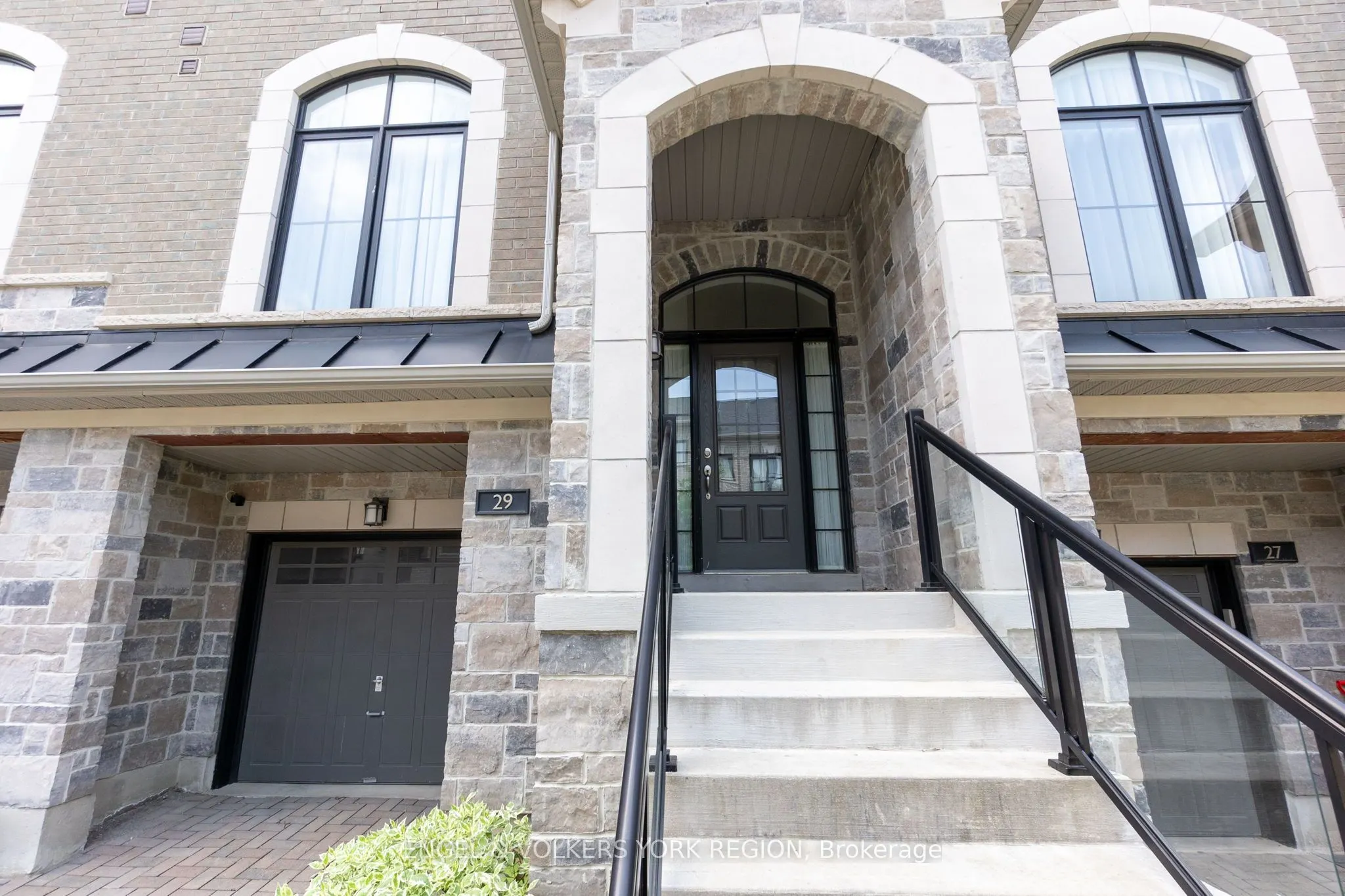 29 Nardini Ln