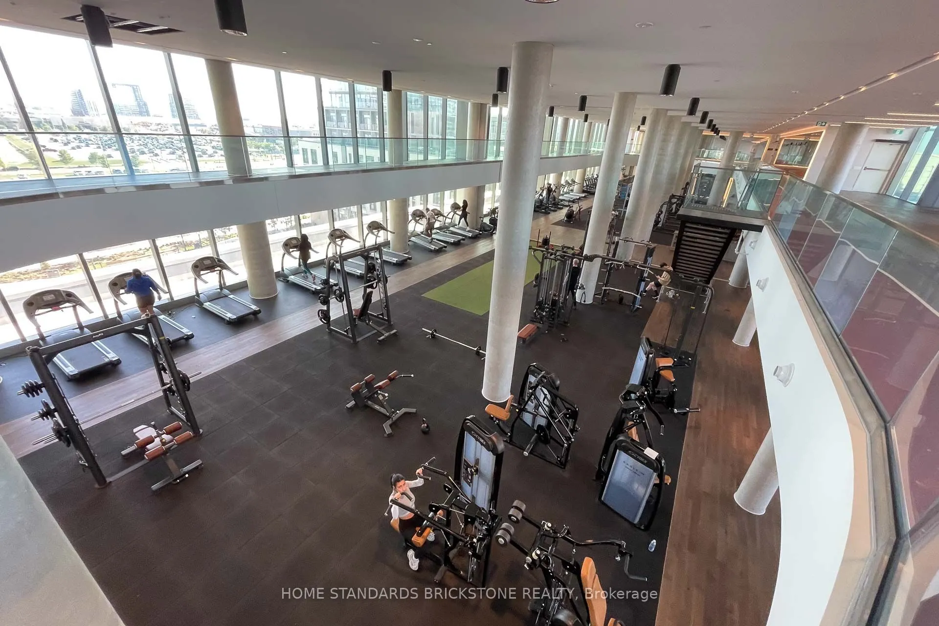 1000 Portage Parkway, #2706