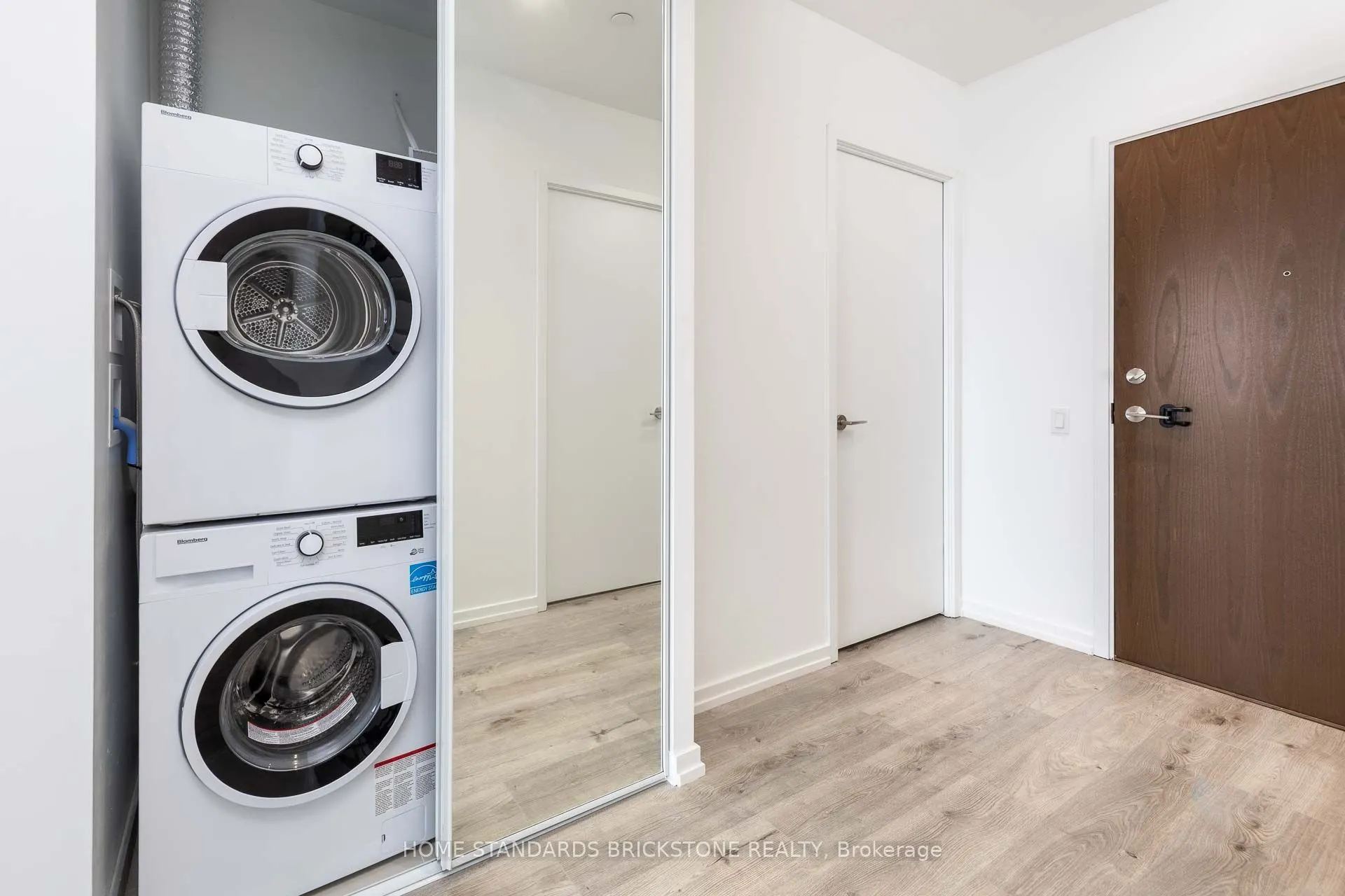 1000 Portage Parkway, #2706
