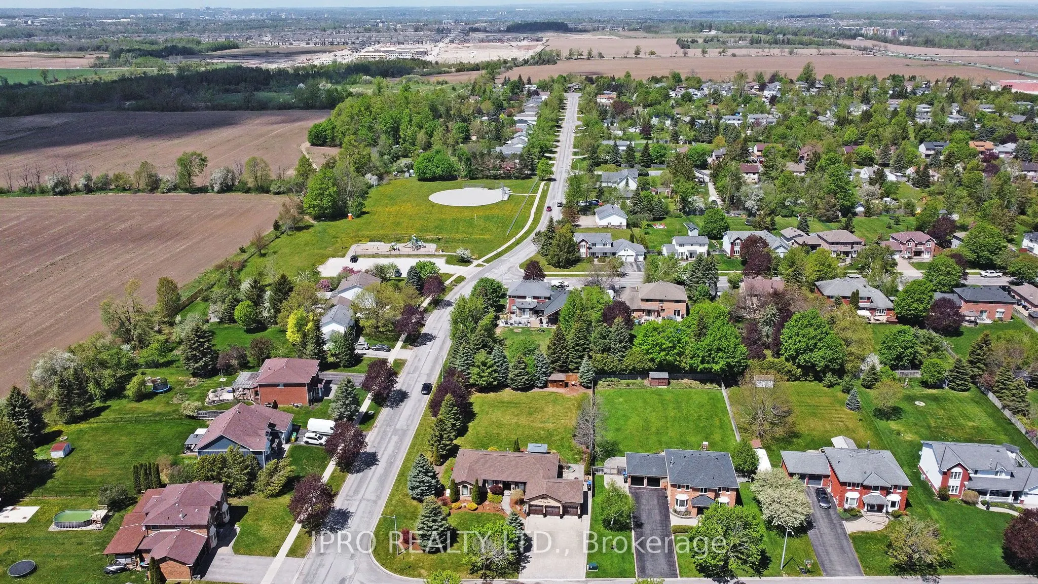 2706 Shering Crescent