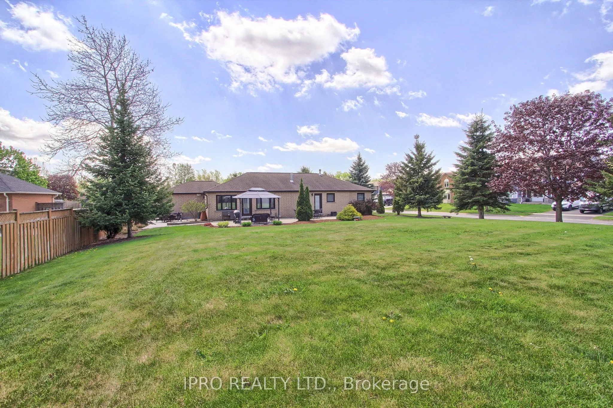 2706 Shering Crescent