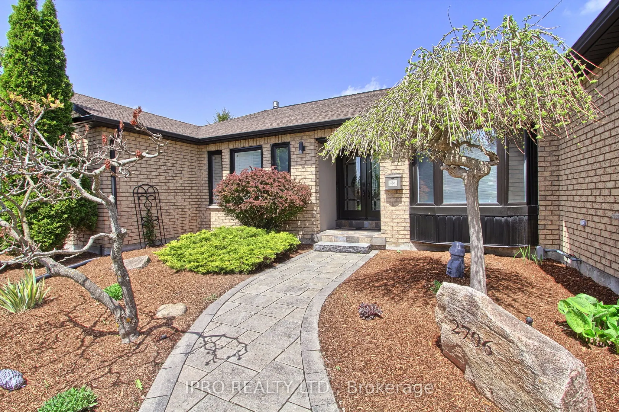 2706 Shering Crescent