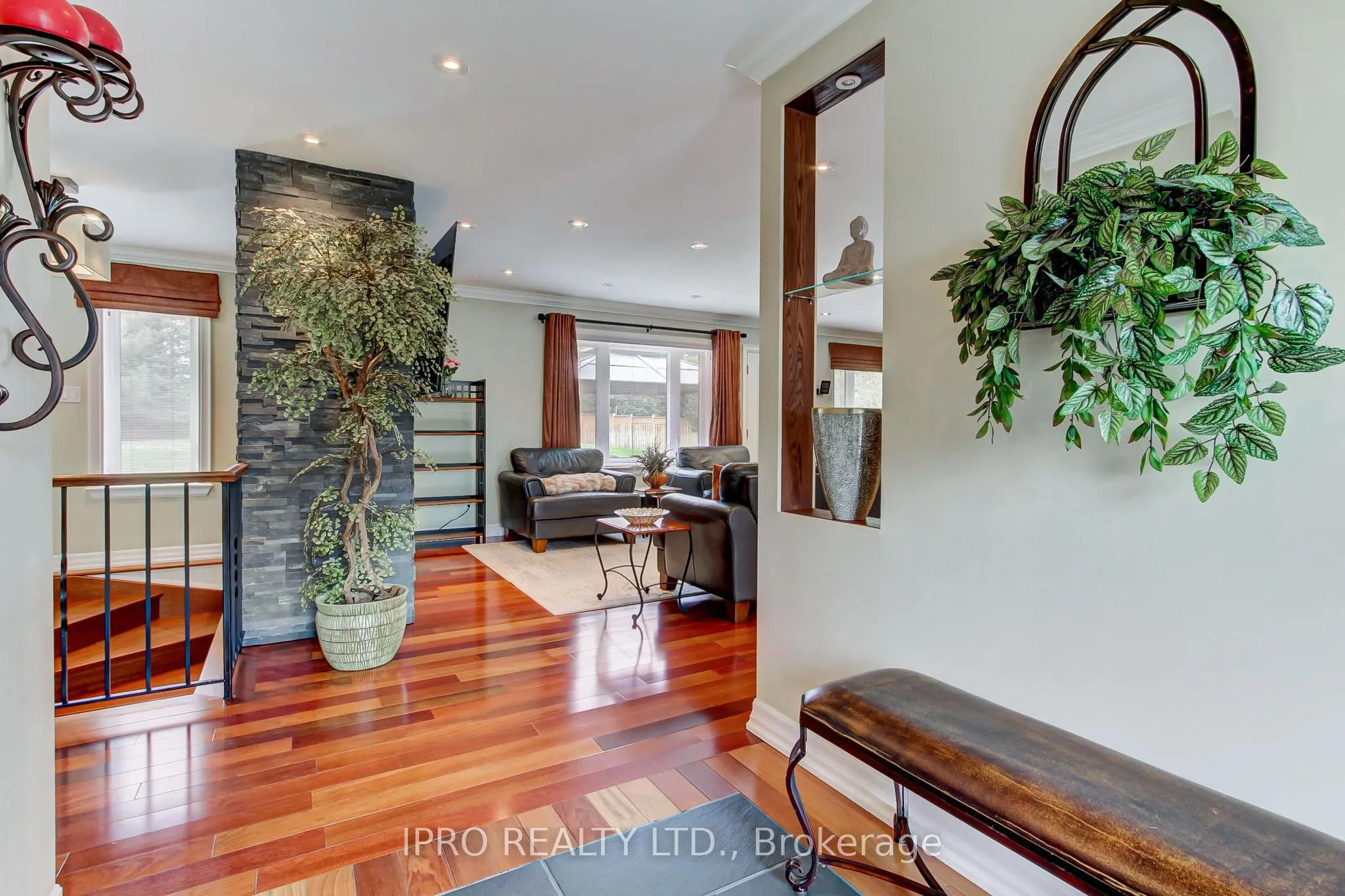 2706 Shering Crescent