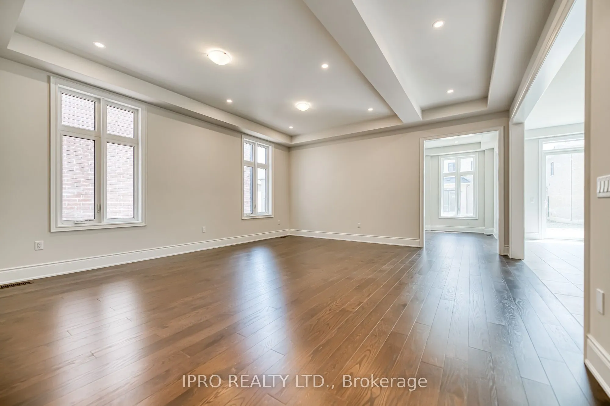 160 Winthrop Crescent