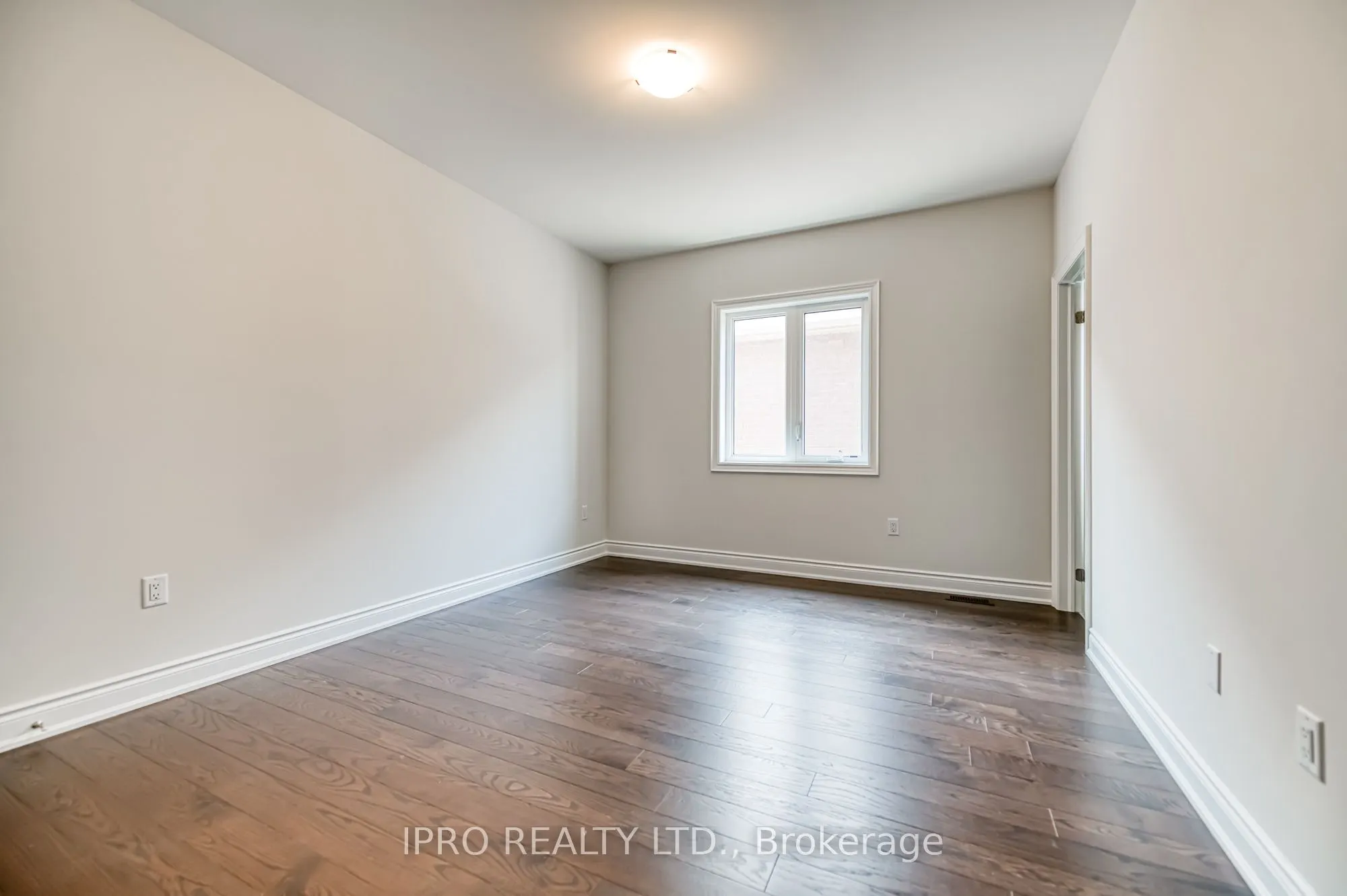 160 Winthrop Crescent