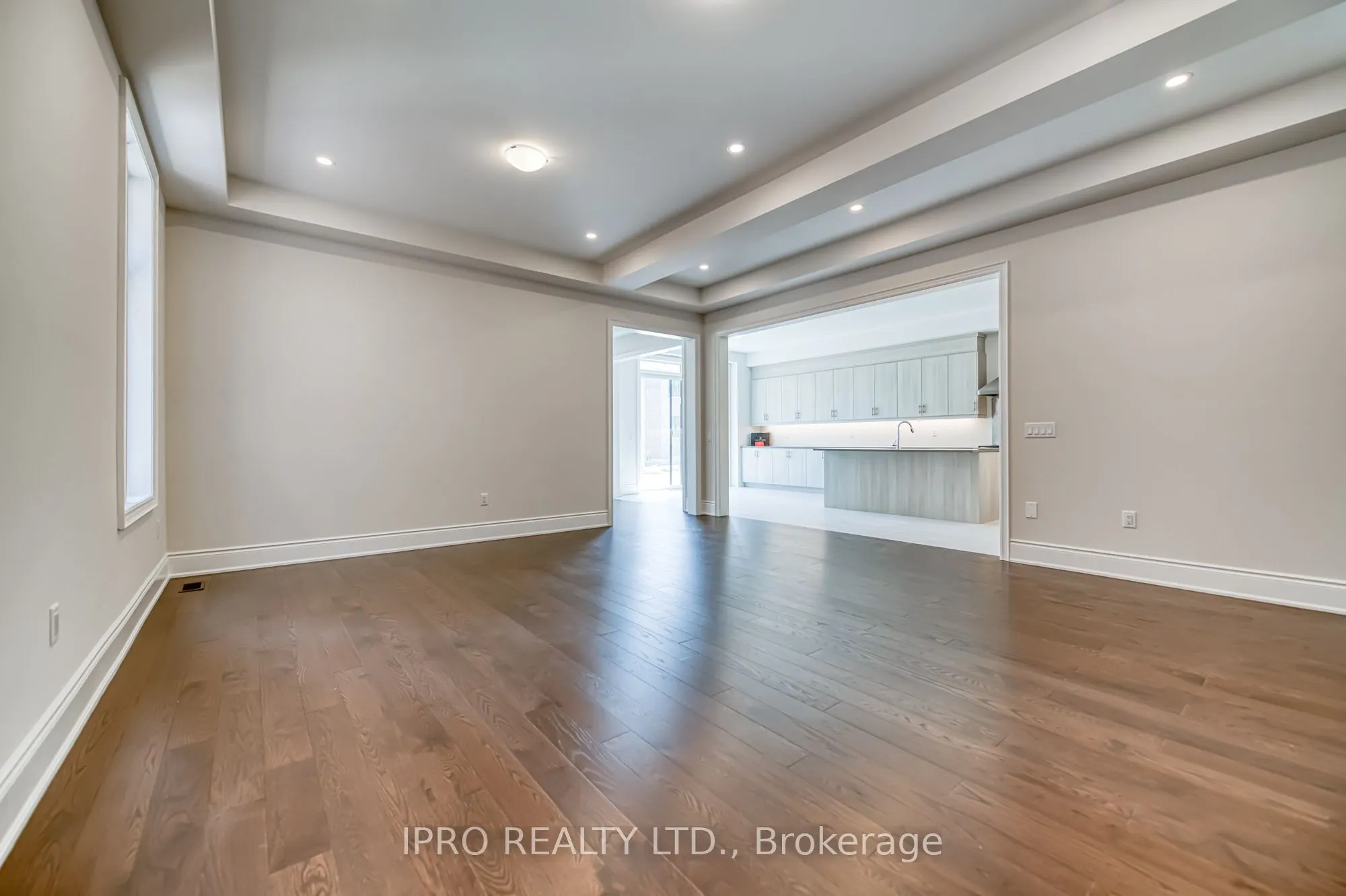 160 Winthrop Crescent