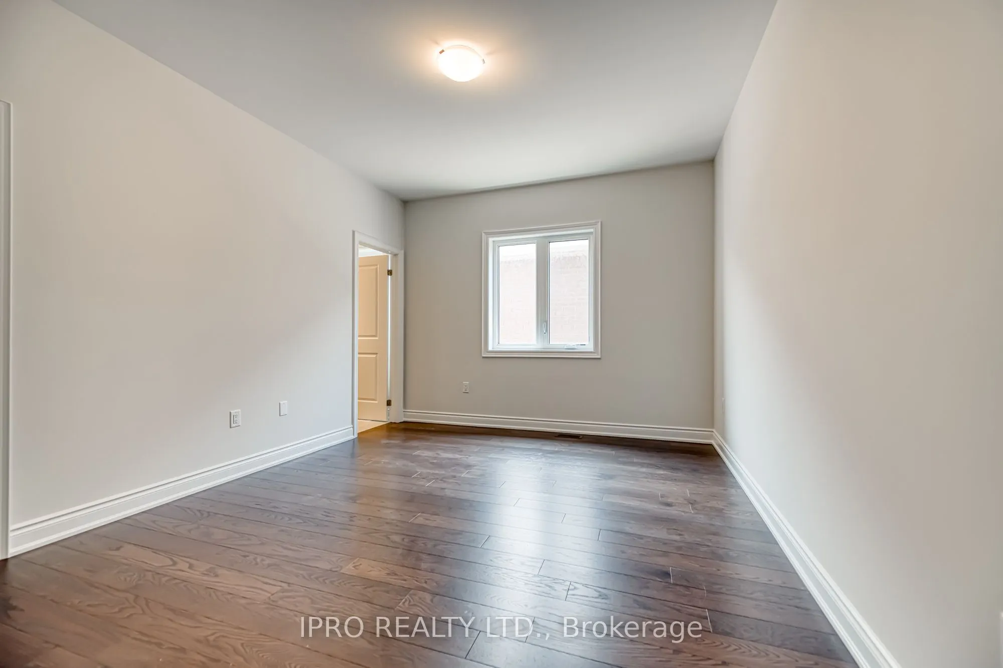 160 Winthrop Crescent