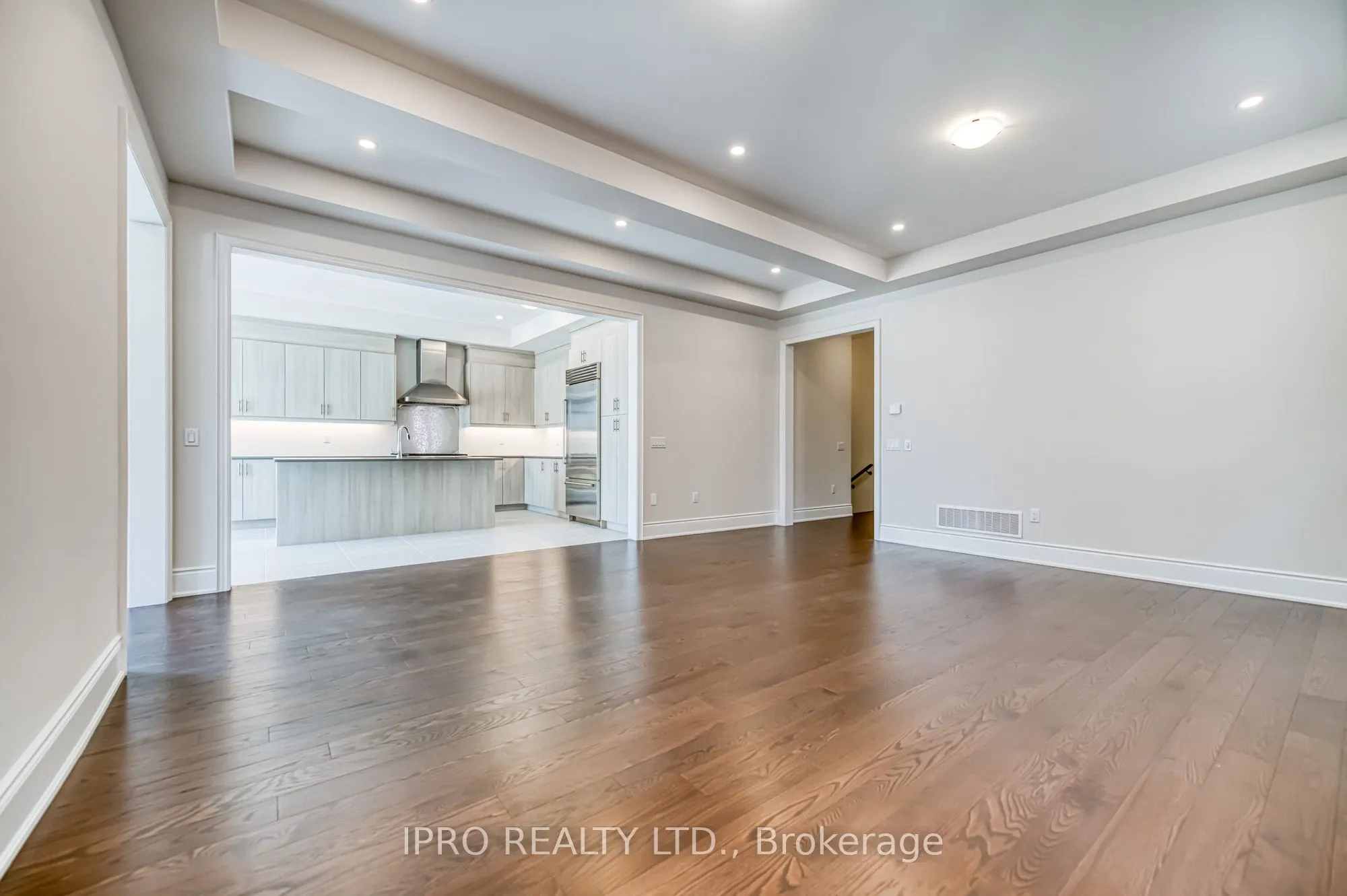160 Winthrop Crescent