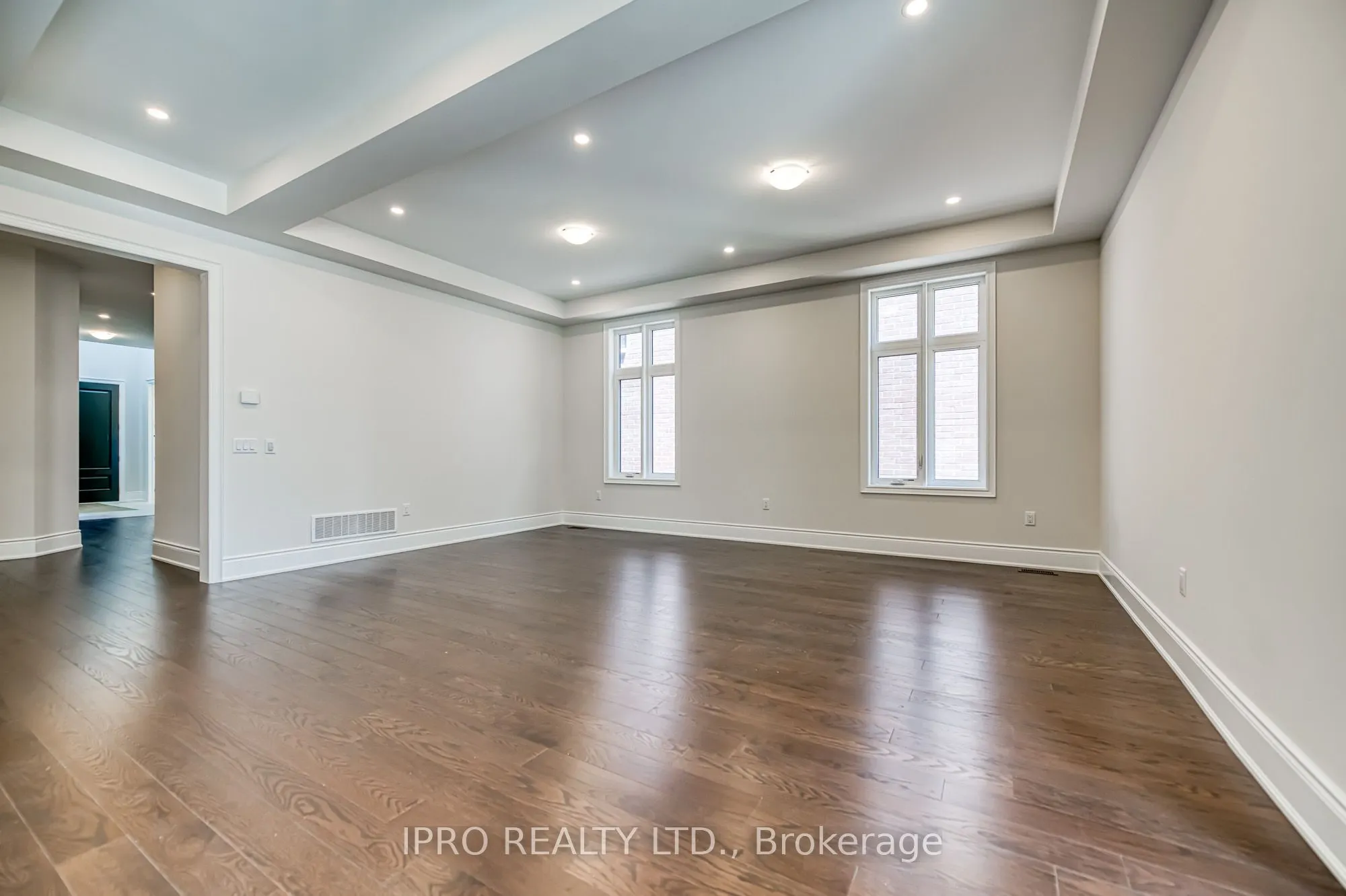 160 Winthrop Crescent