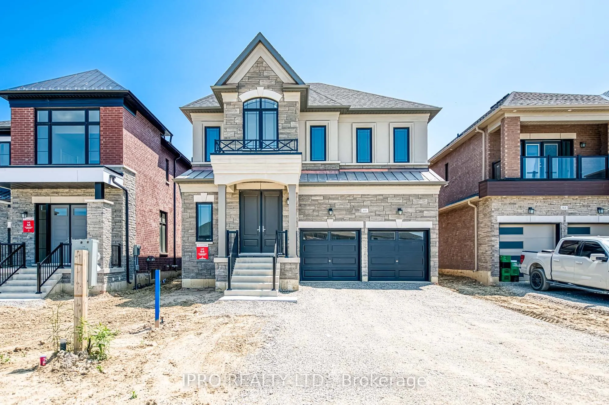 160 Winthrop Crescent