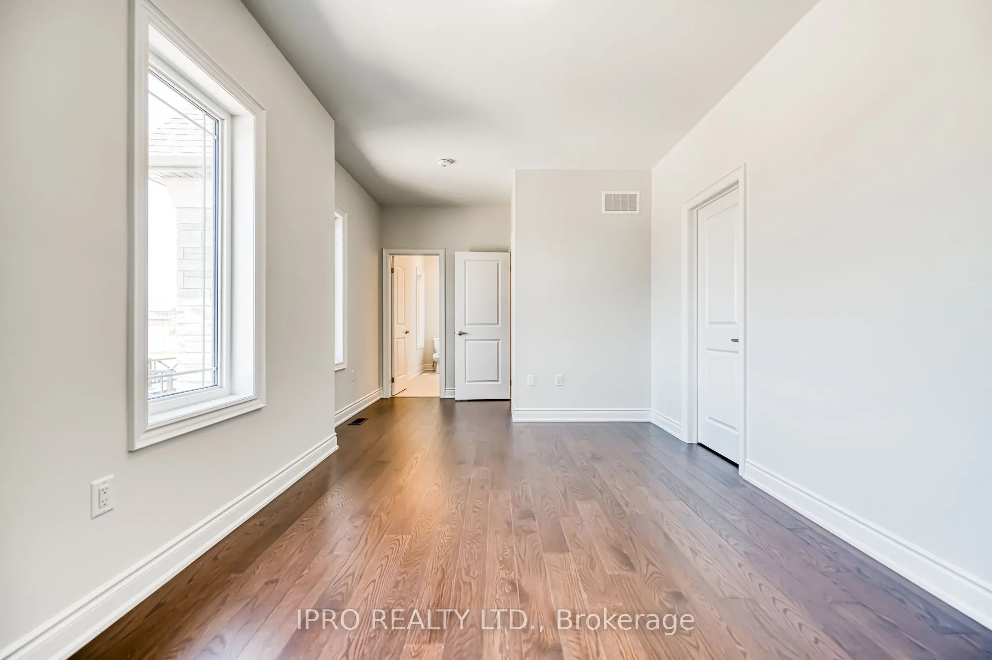 160 Winthrop Crescent