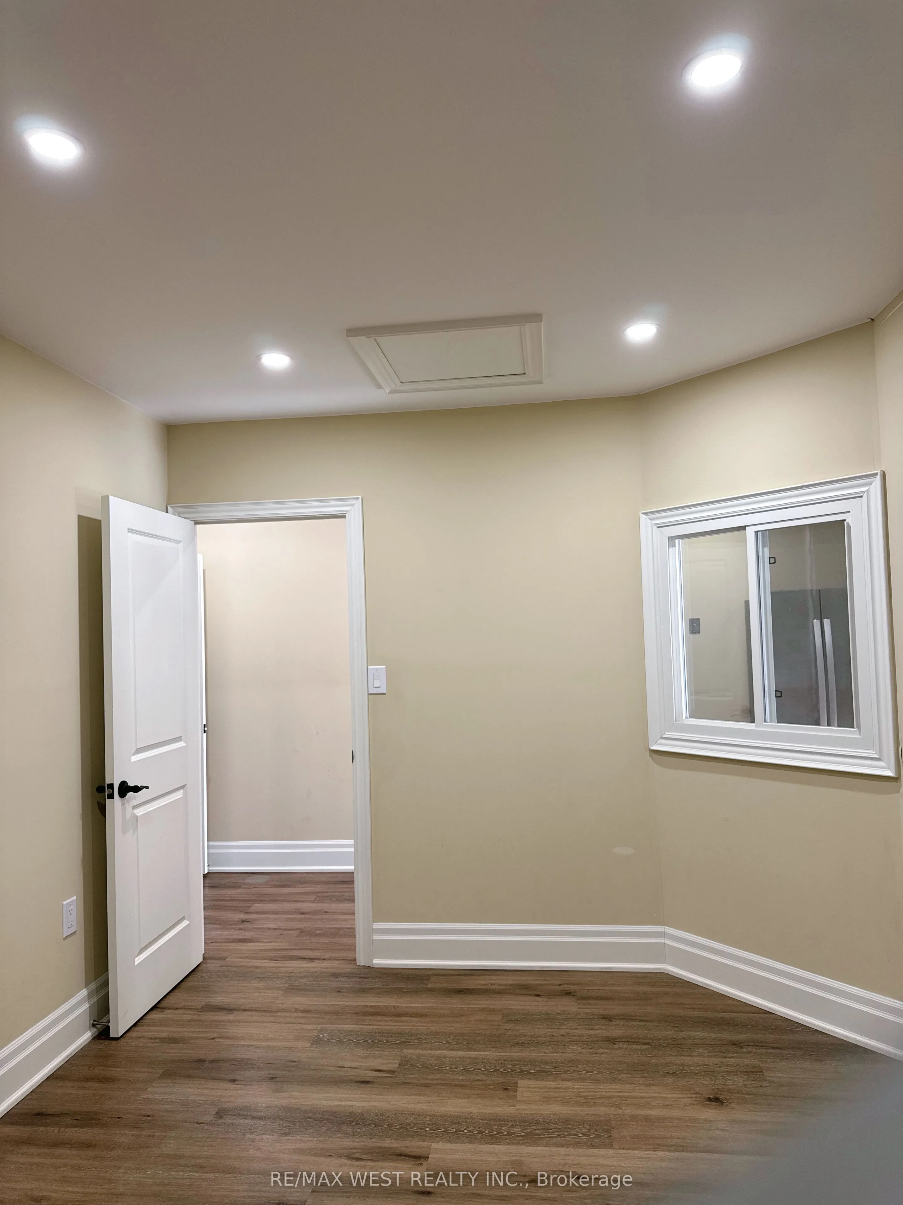 6 Josie Drive N