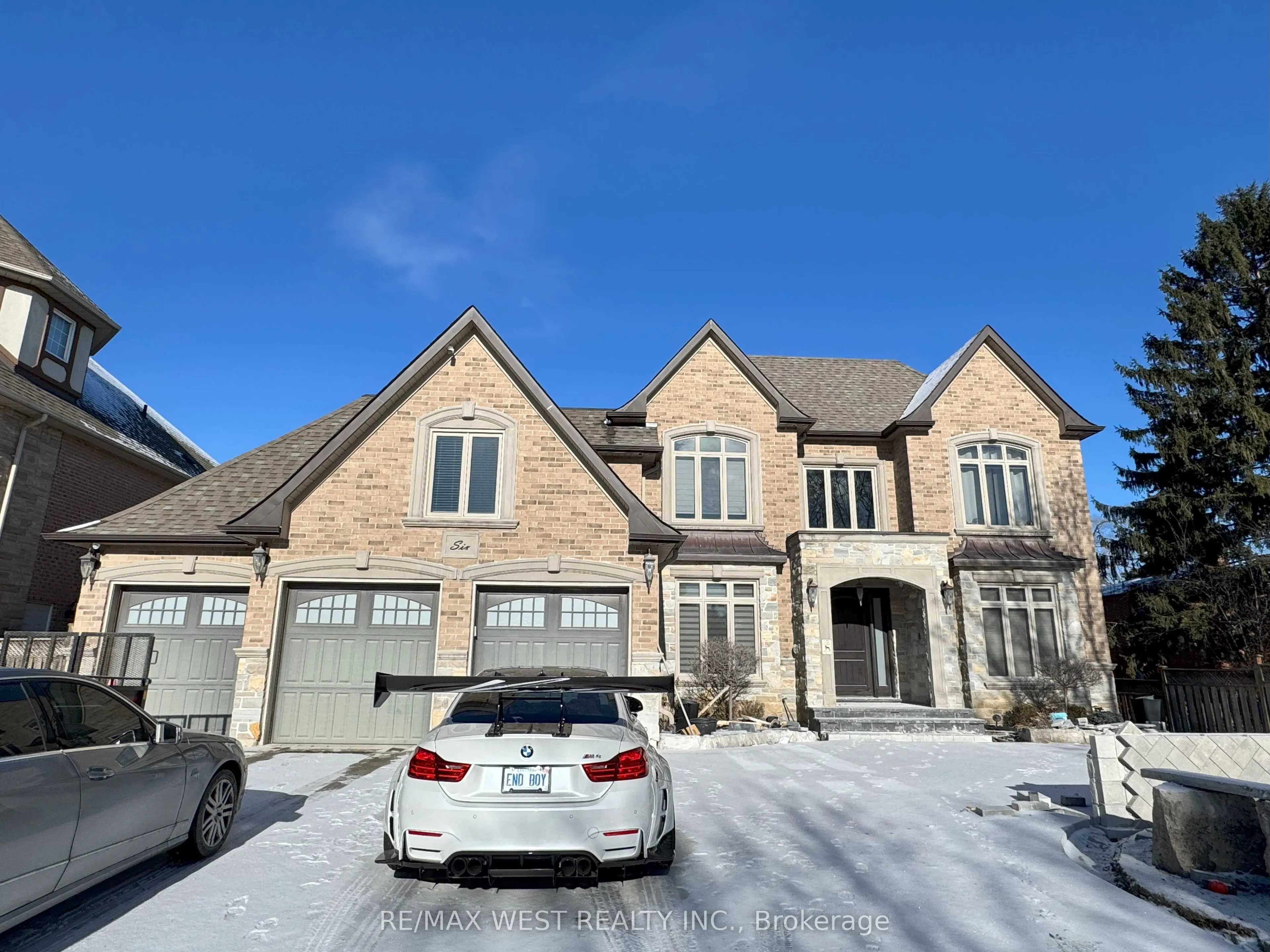 6 Josie Drive N