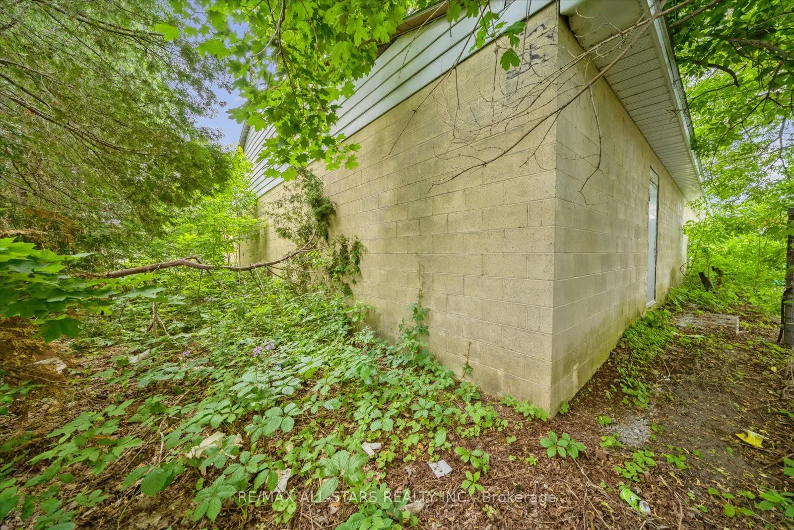 435 Mara Road
