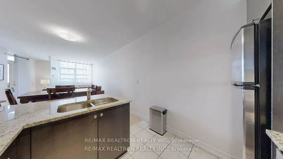 9225 Jane Street #401