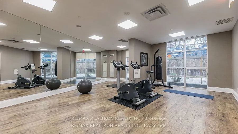 9225 Jane Street #401