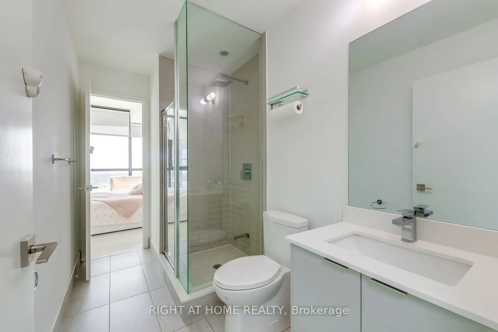 2916 Highway 7 Road, #3202