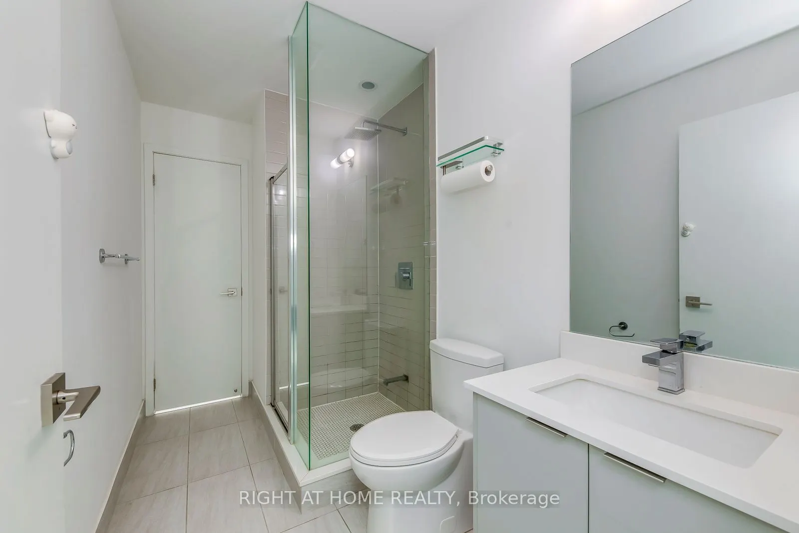 2916 Highway 7 Road, #3202