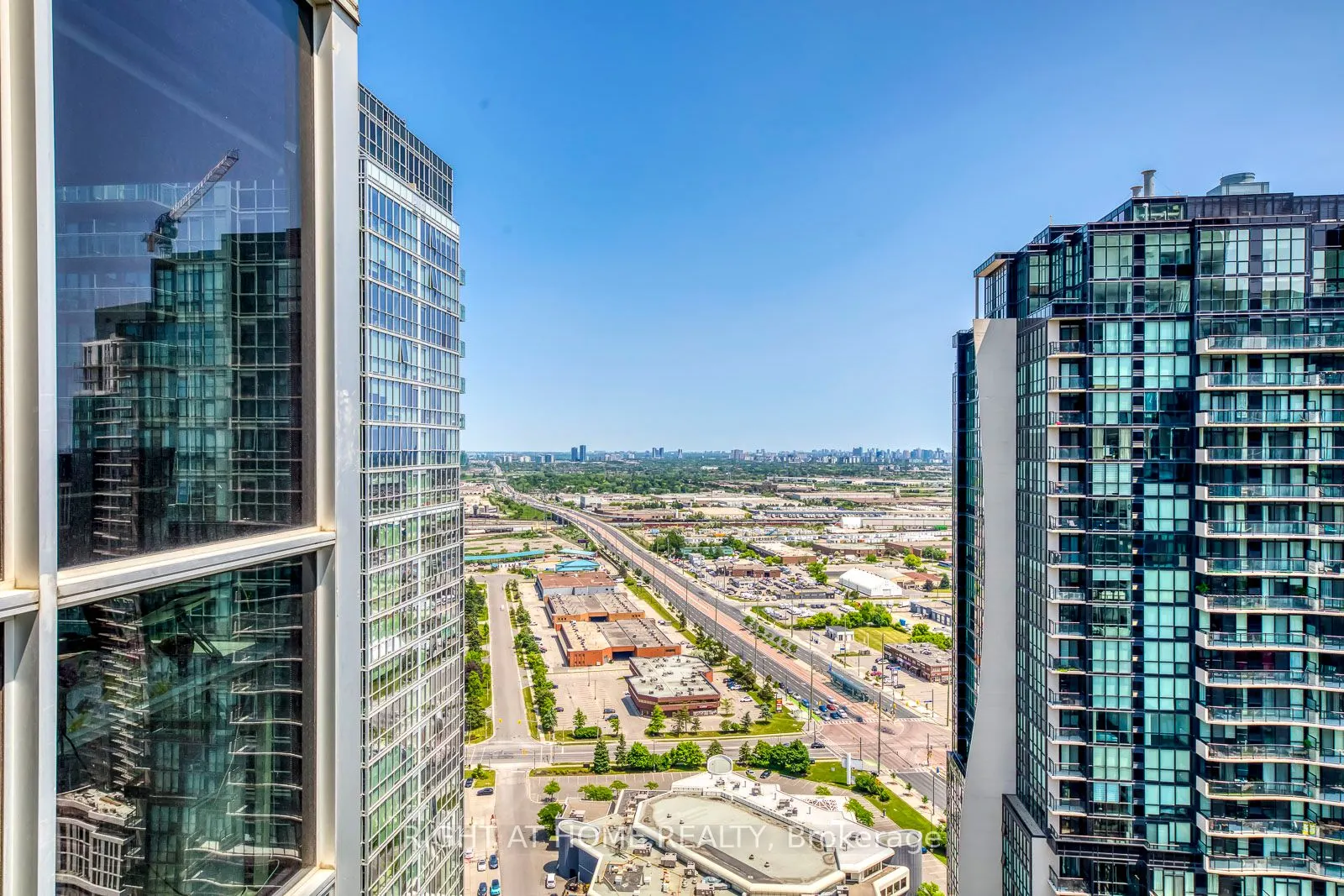 2916 Highway 7 Road, #3202