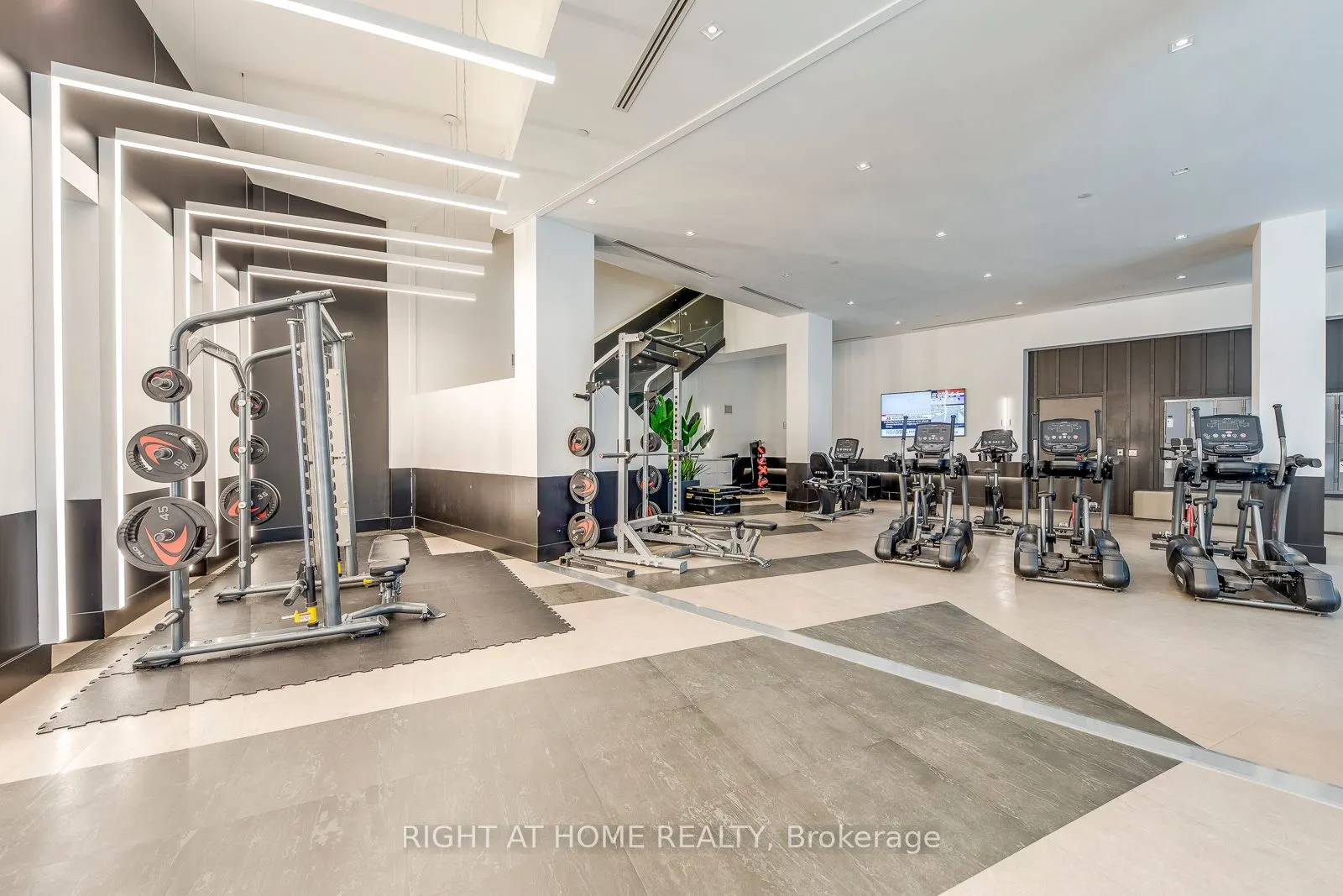 2916 Highway 7 Road, #3202