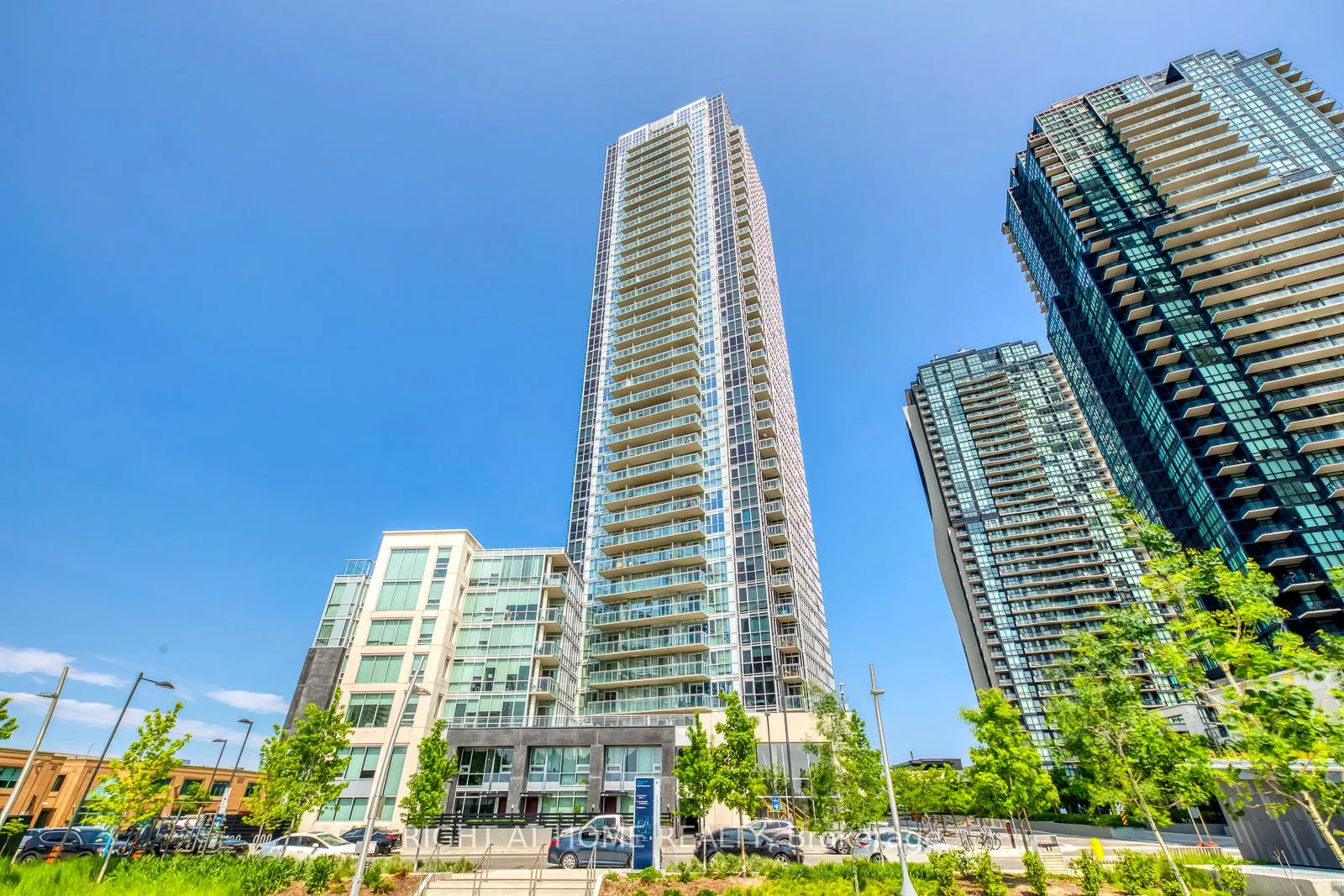 2916 Highway 7 Road, #3202