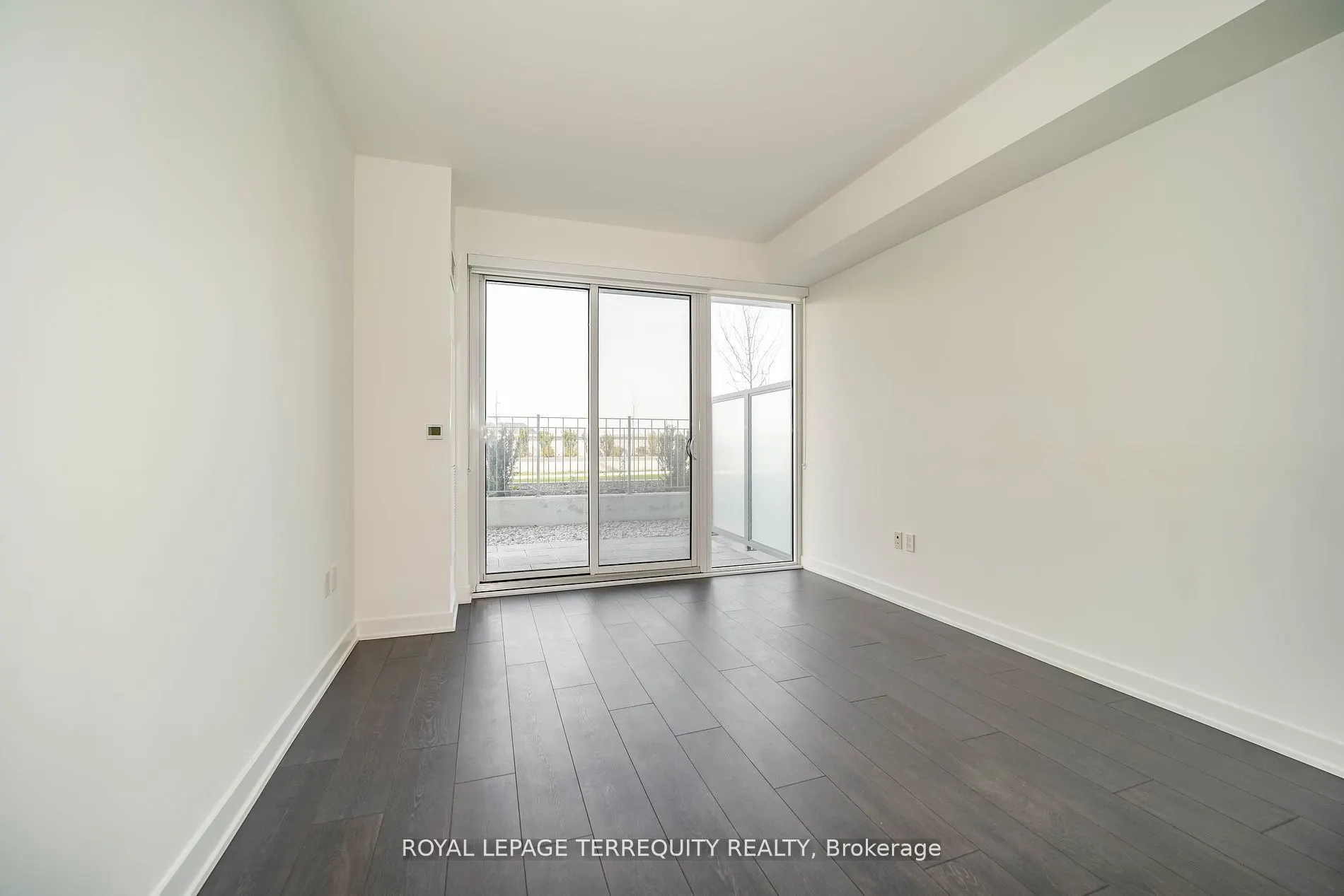 85 Oneida Crescent, #302