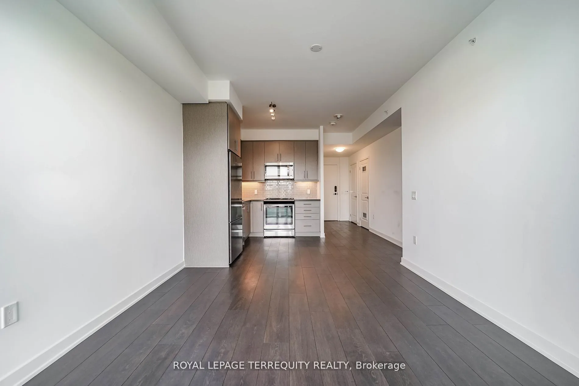 85 Oneida Crescent, #302