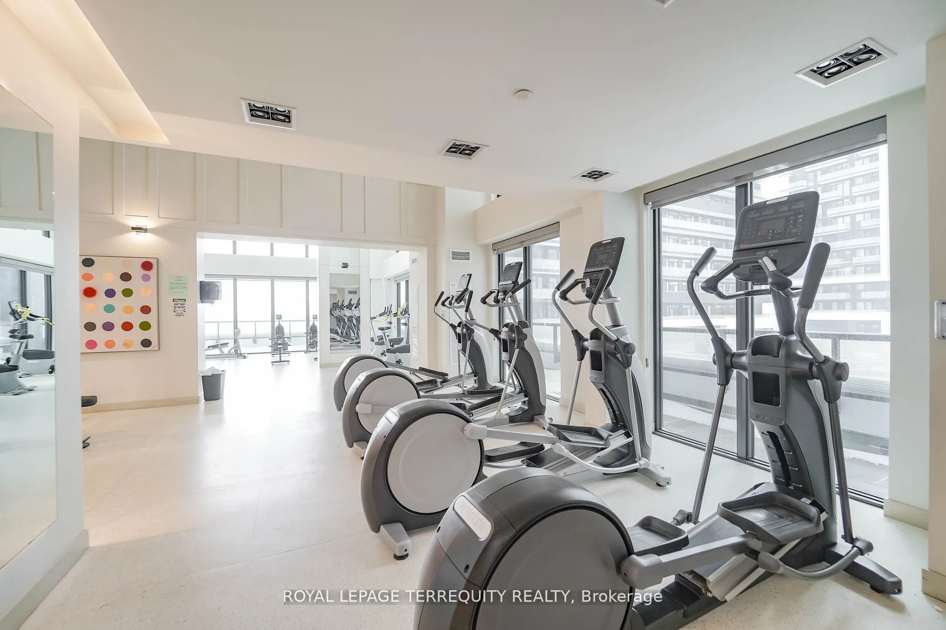 85 Oneida Crescent, #302