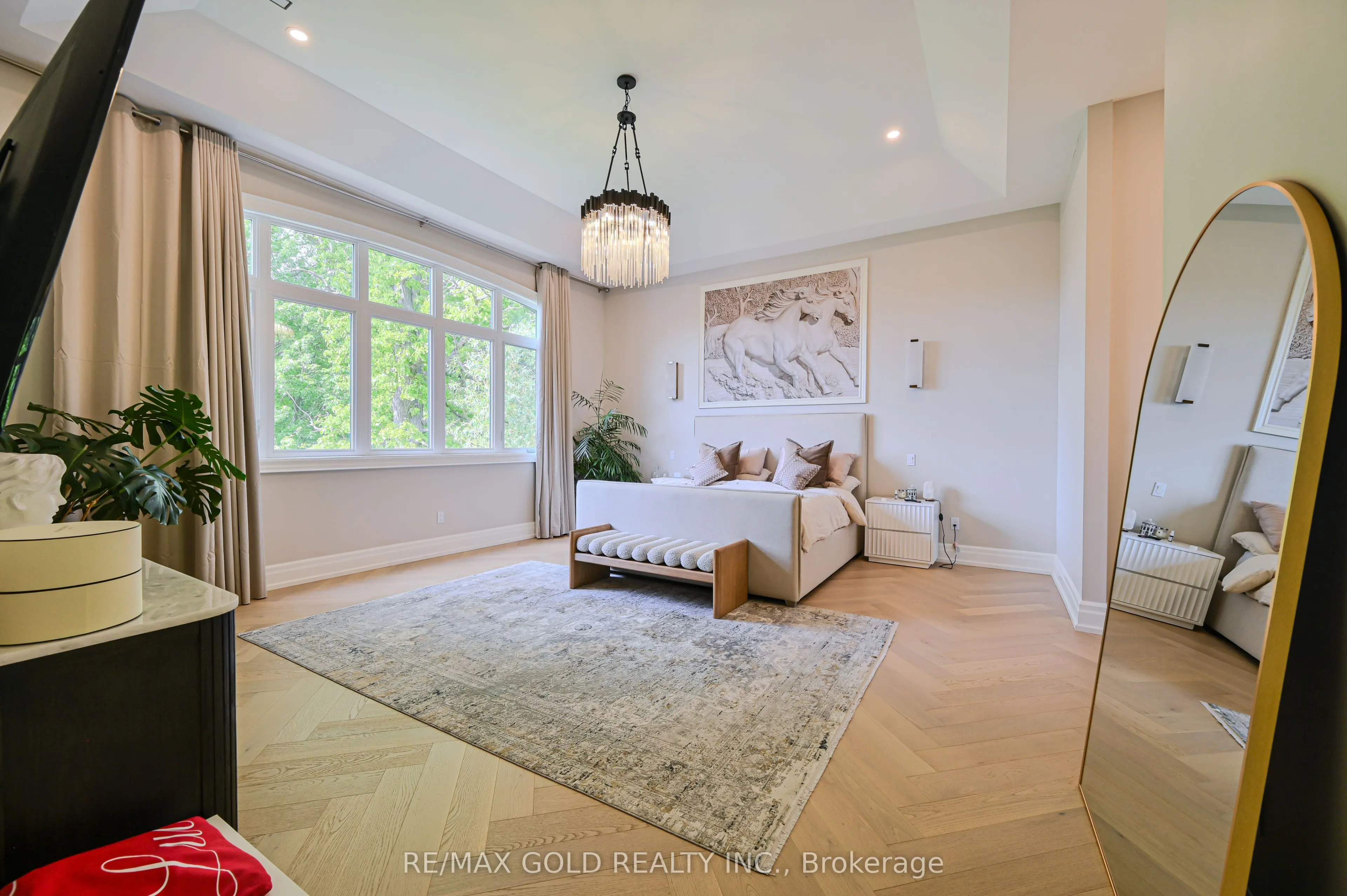 48 Sylvadene Parkway