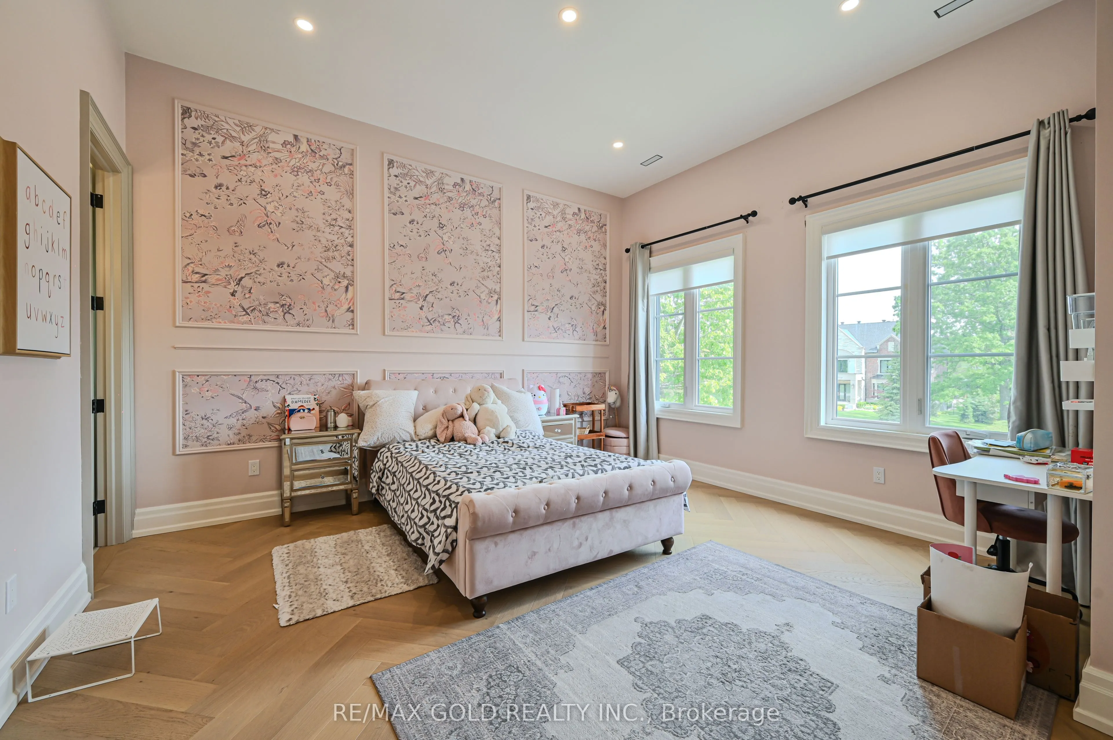 48 Sylvadene Parkway
