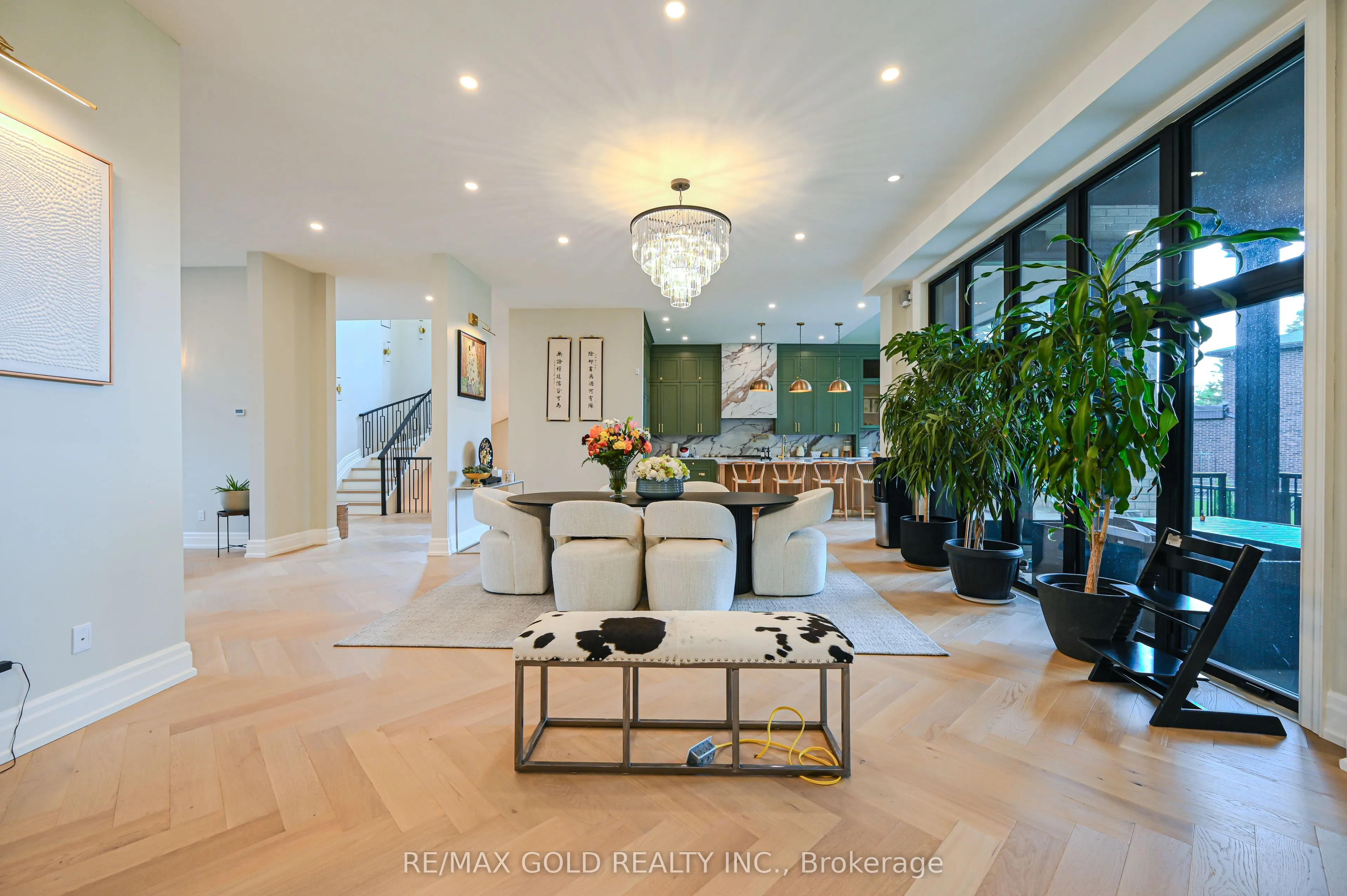 48 Sylvadene Parkway