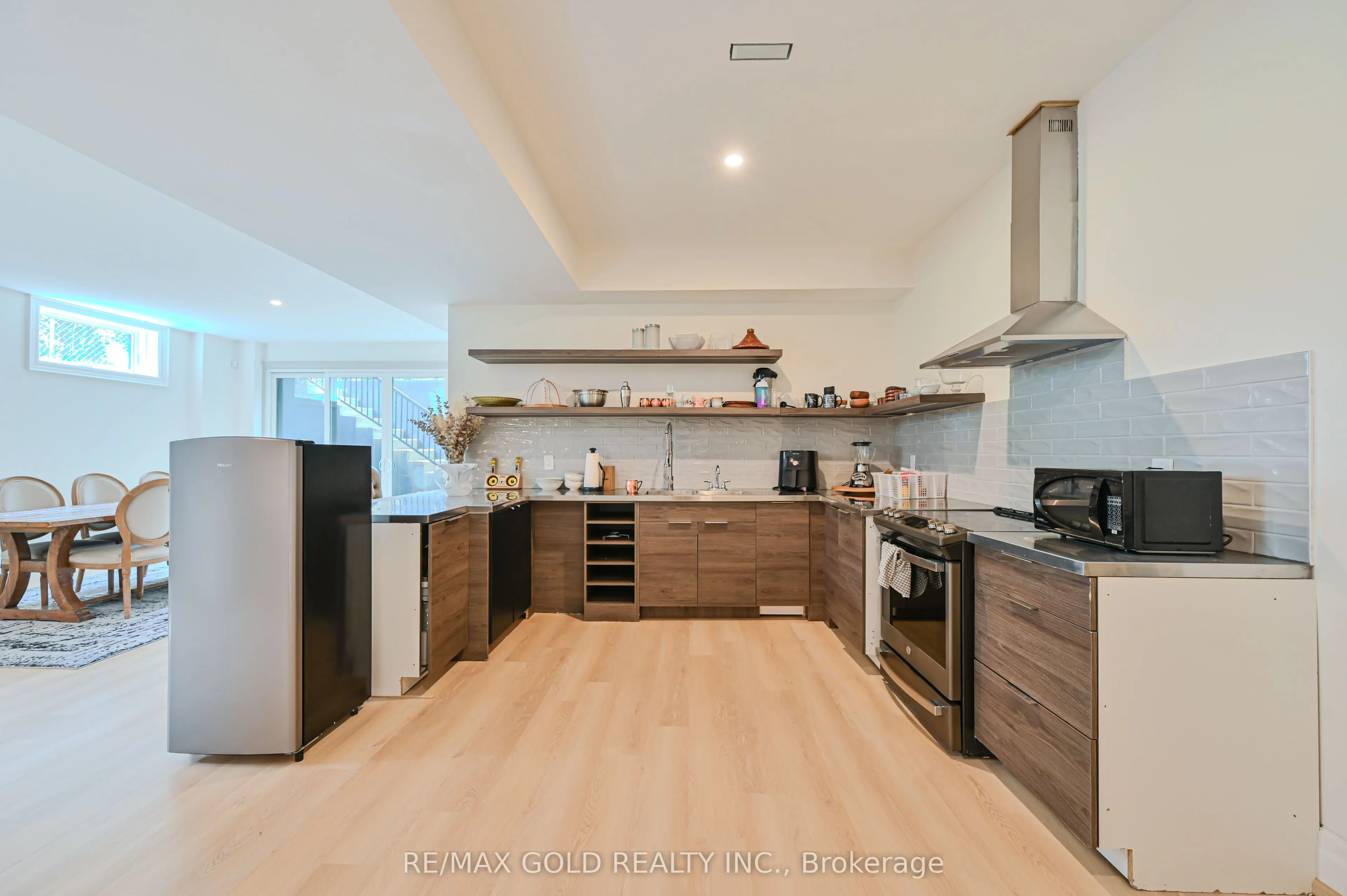 48 Sylvadene Parkway