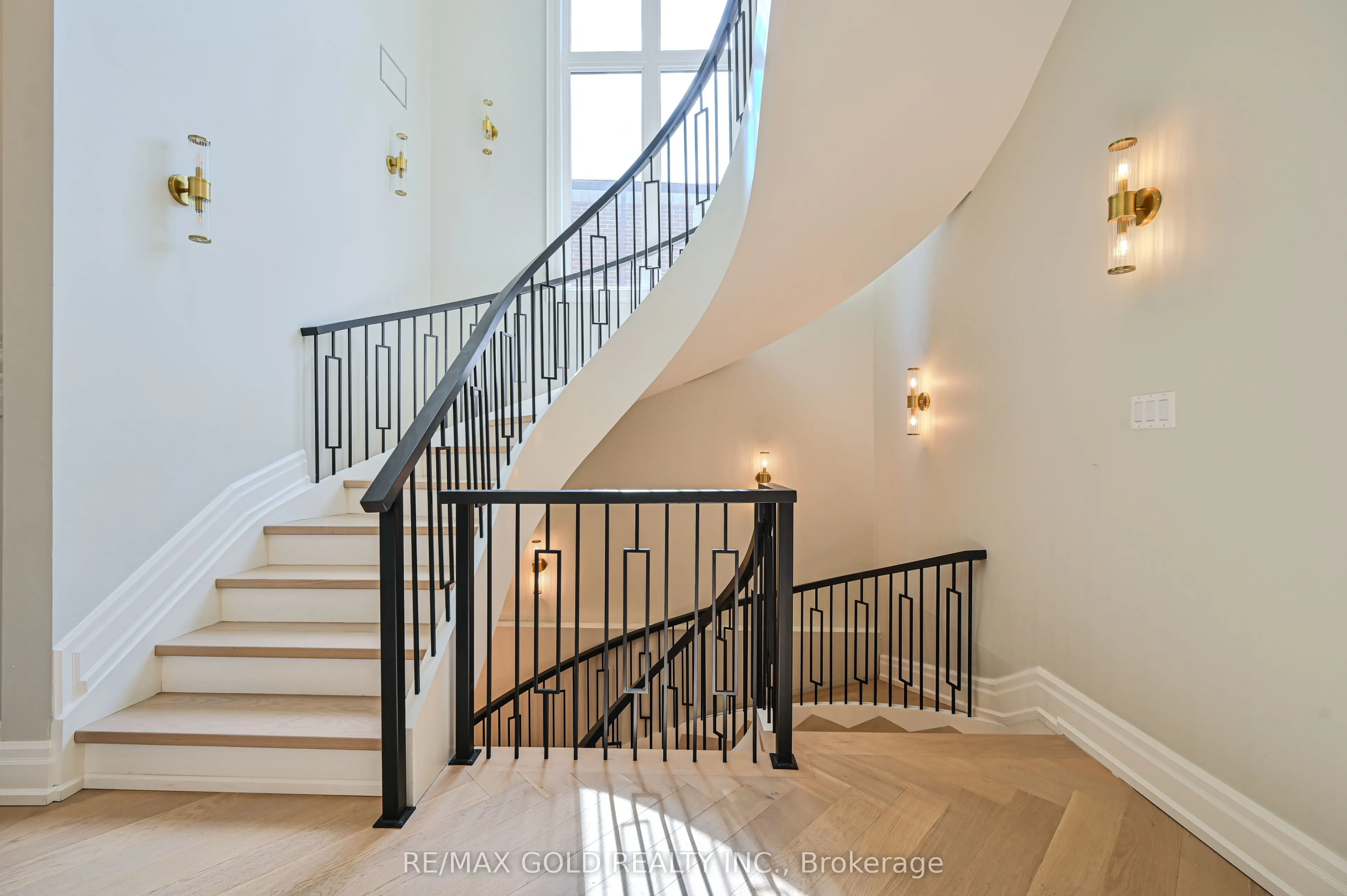 48 Sylvadene Parkway