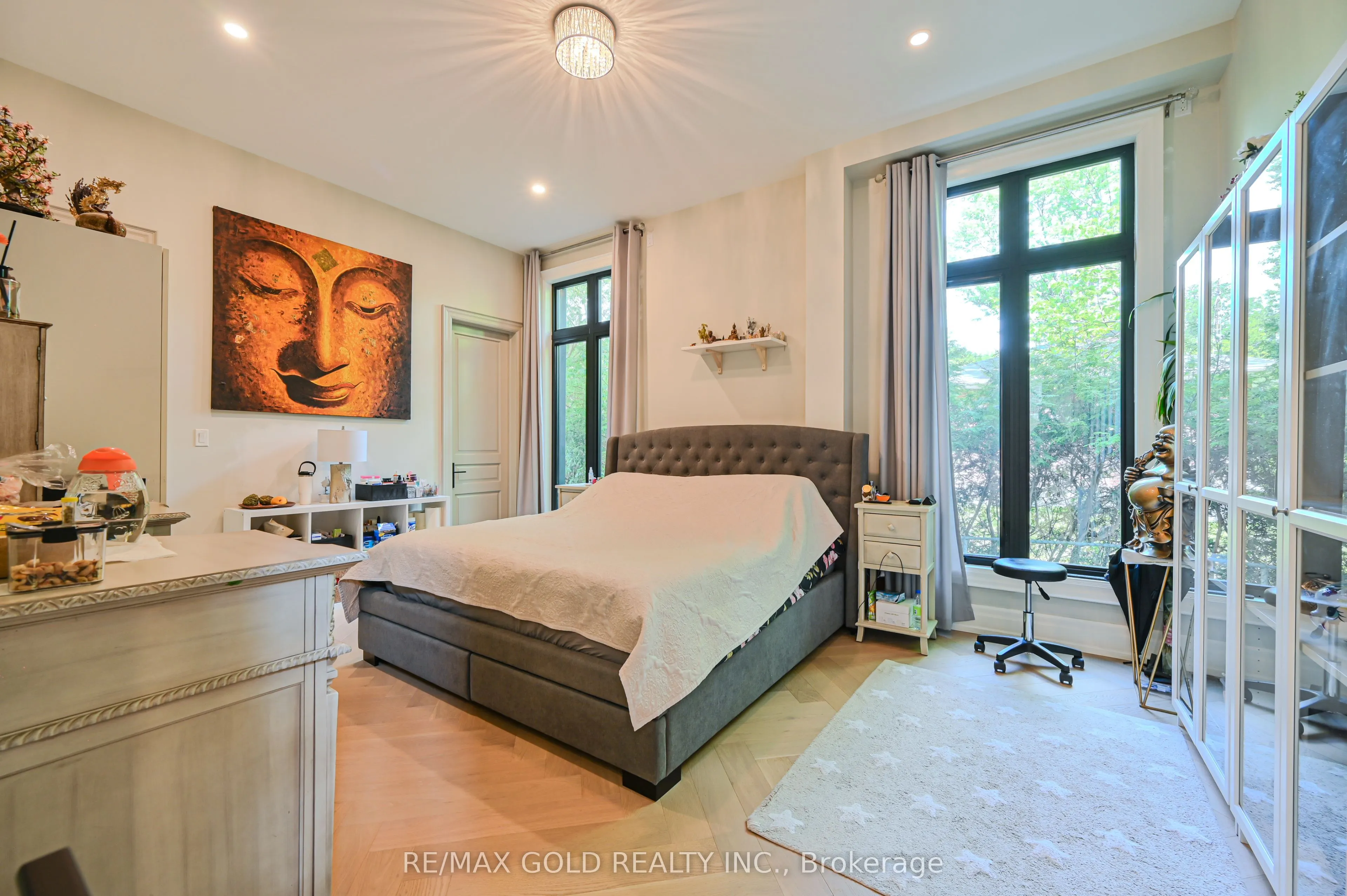 48 Sylvadene Parkway